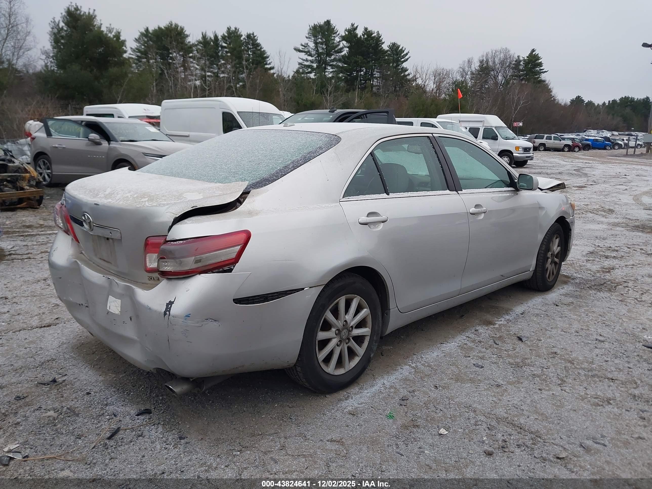 TOYOTA CAMRY image 4