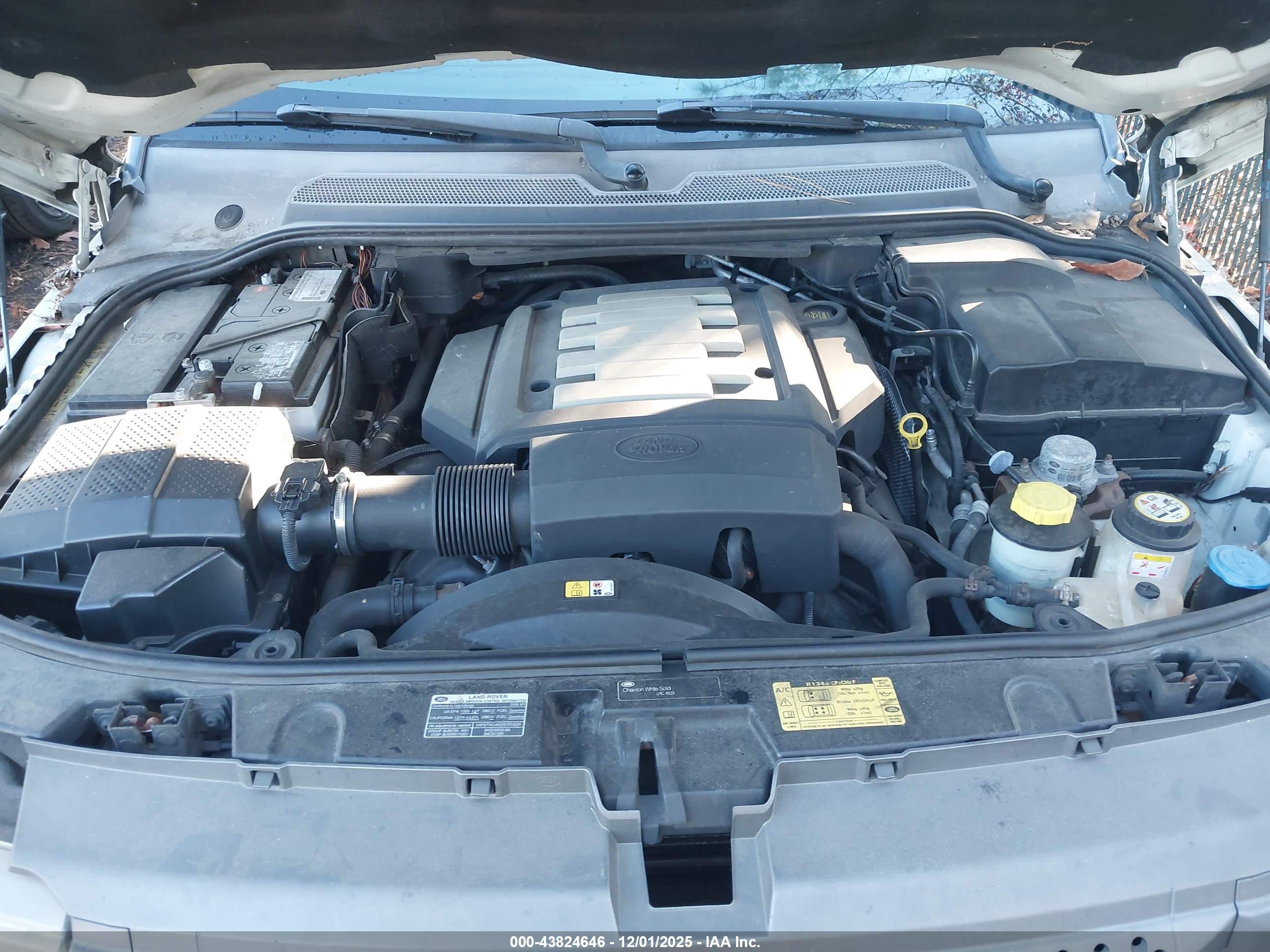 LAND ROVER image 10