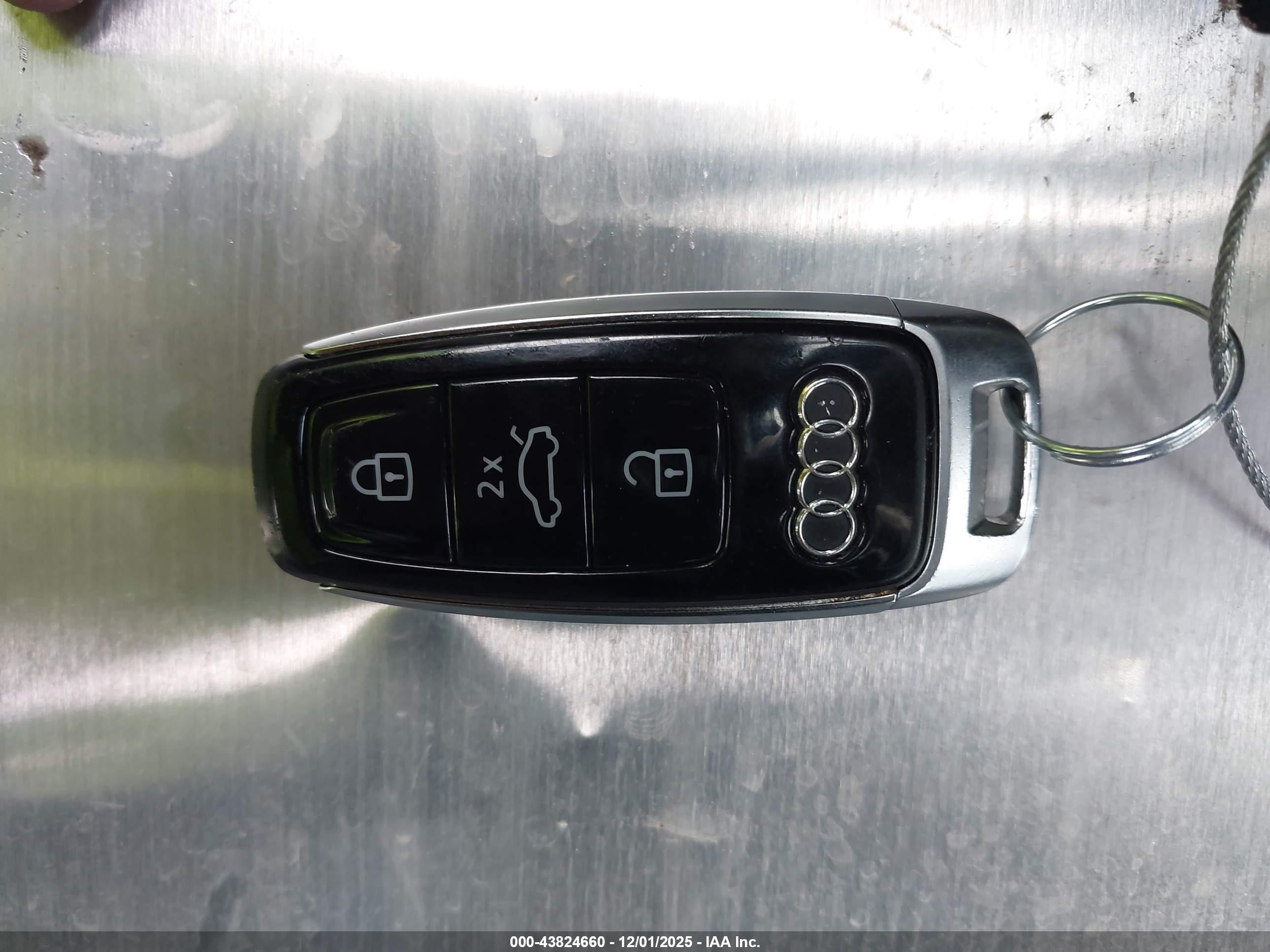 AUDI Q7 image 11