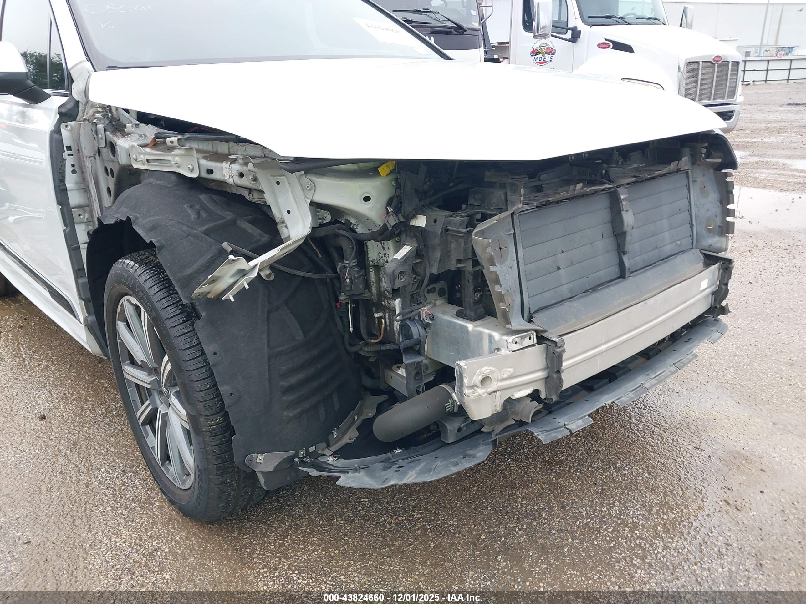 AUDI Q7 image 6