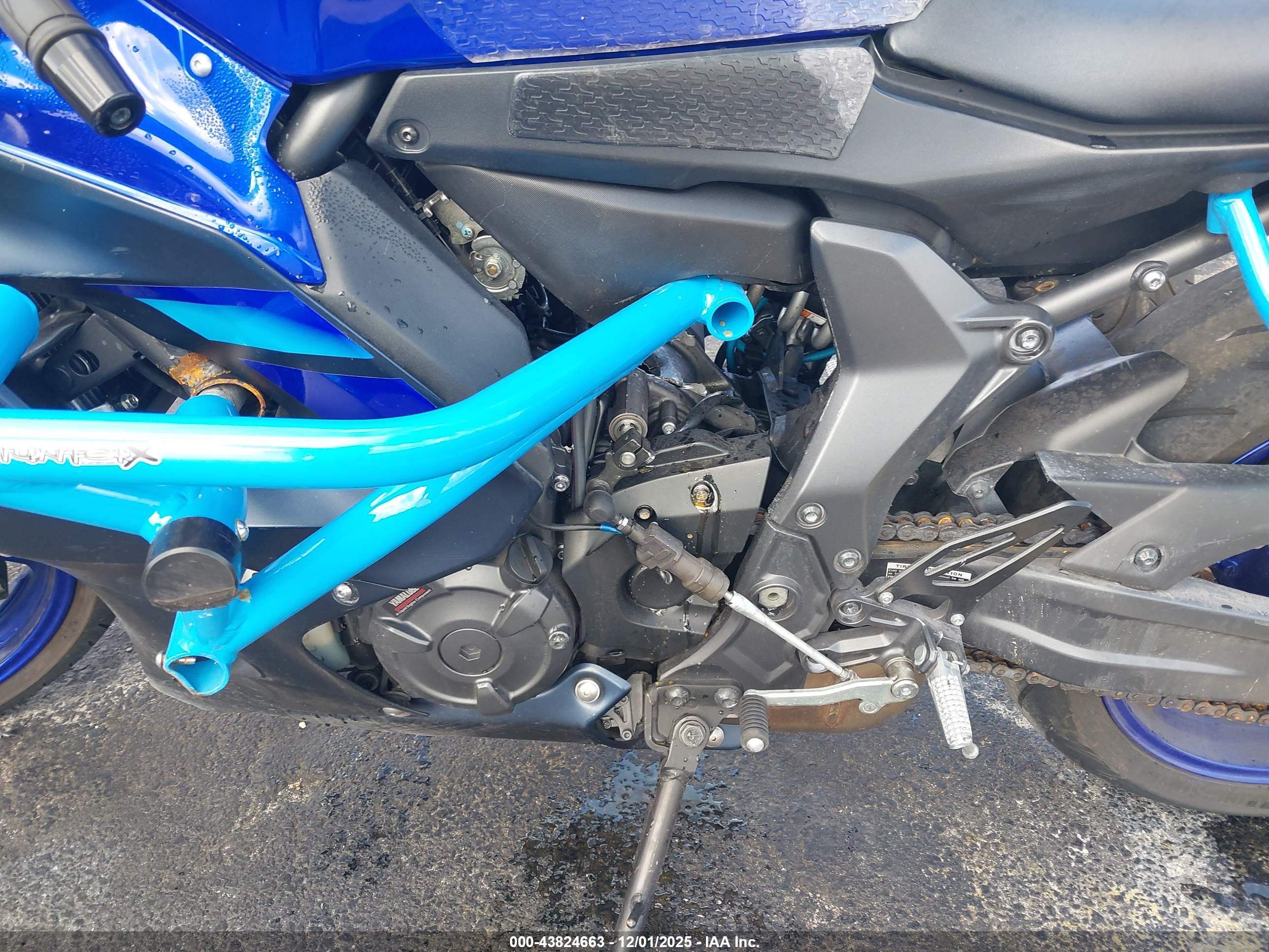 YAMAHA YZFR7 image 9