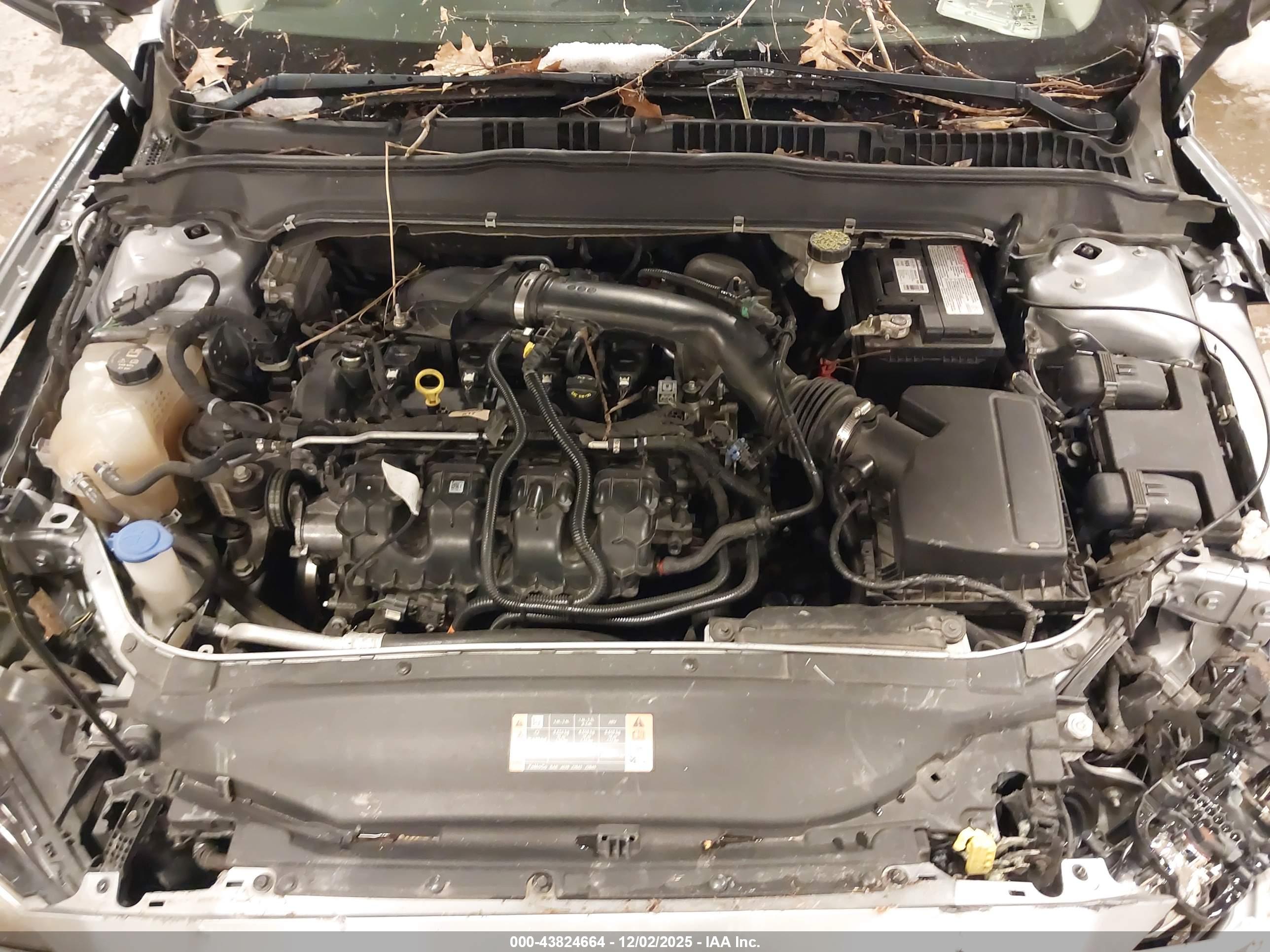 FORD FUSION image 10