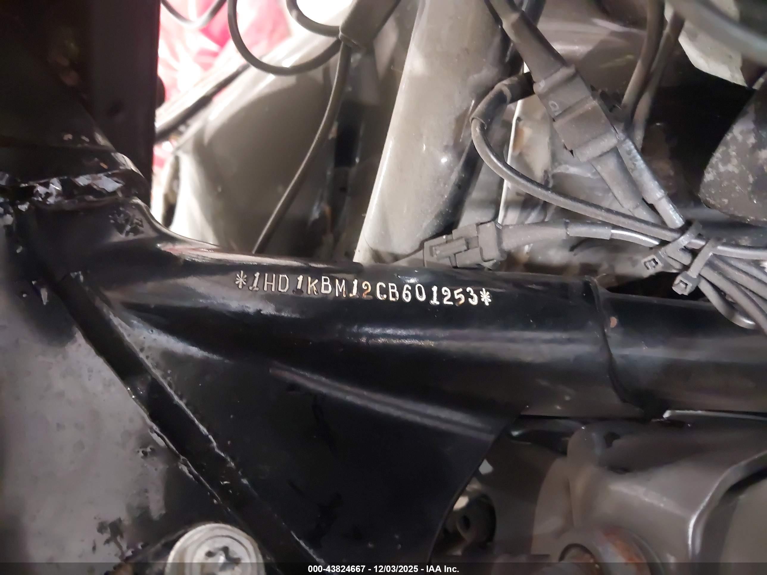 HARLEY-DAVIDSON FLHX image 10