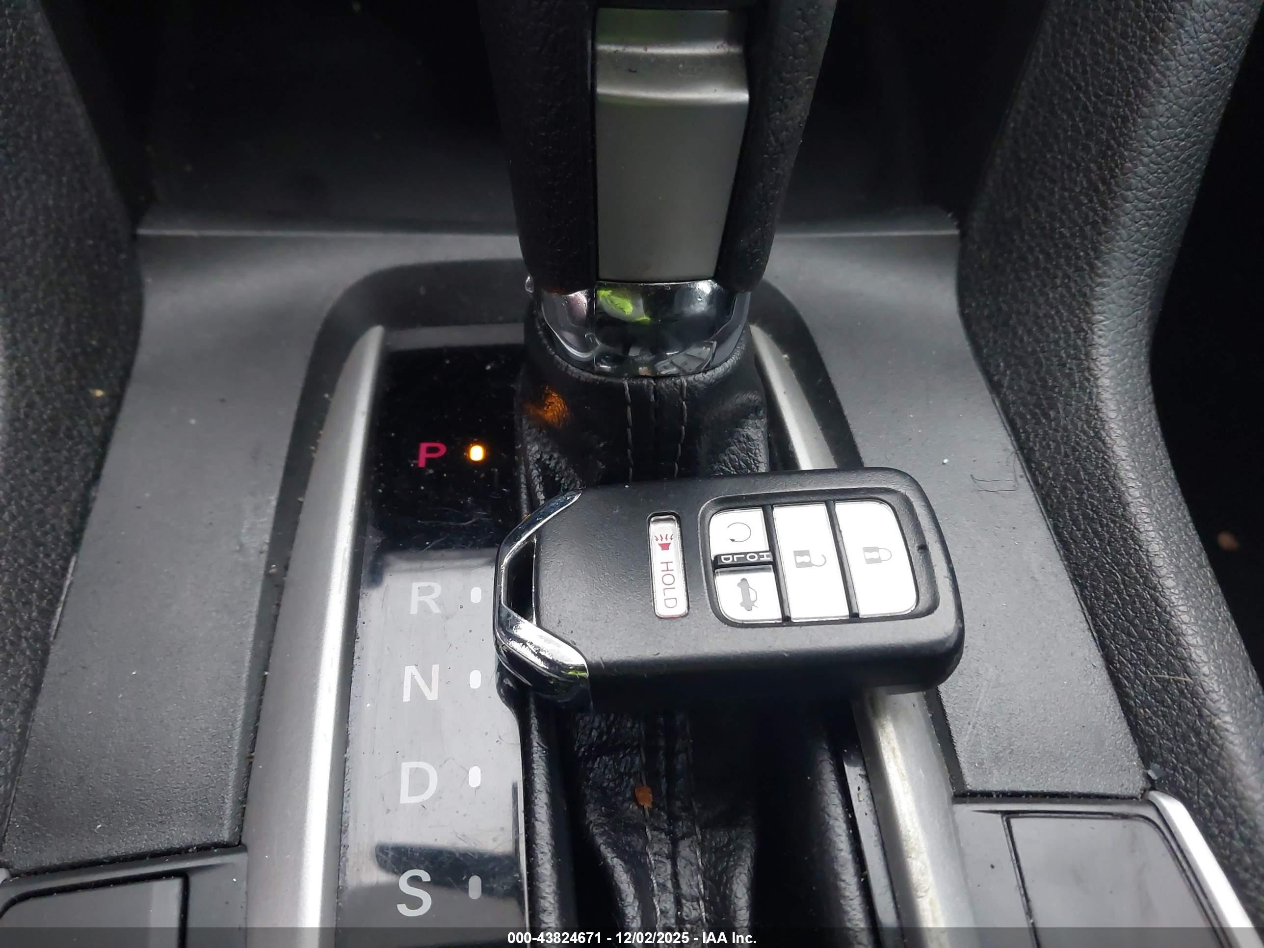 HONDA CIVIC image 11