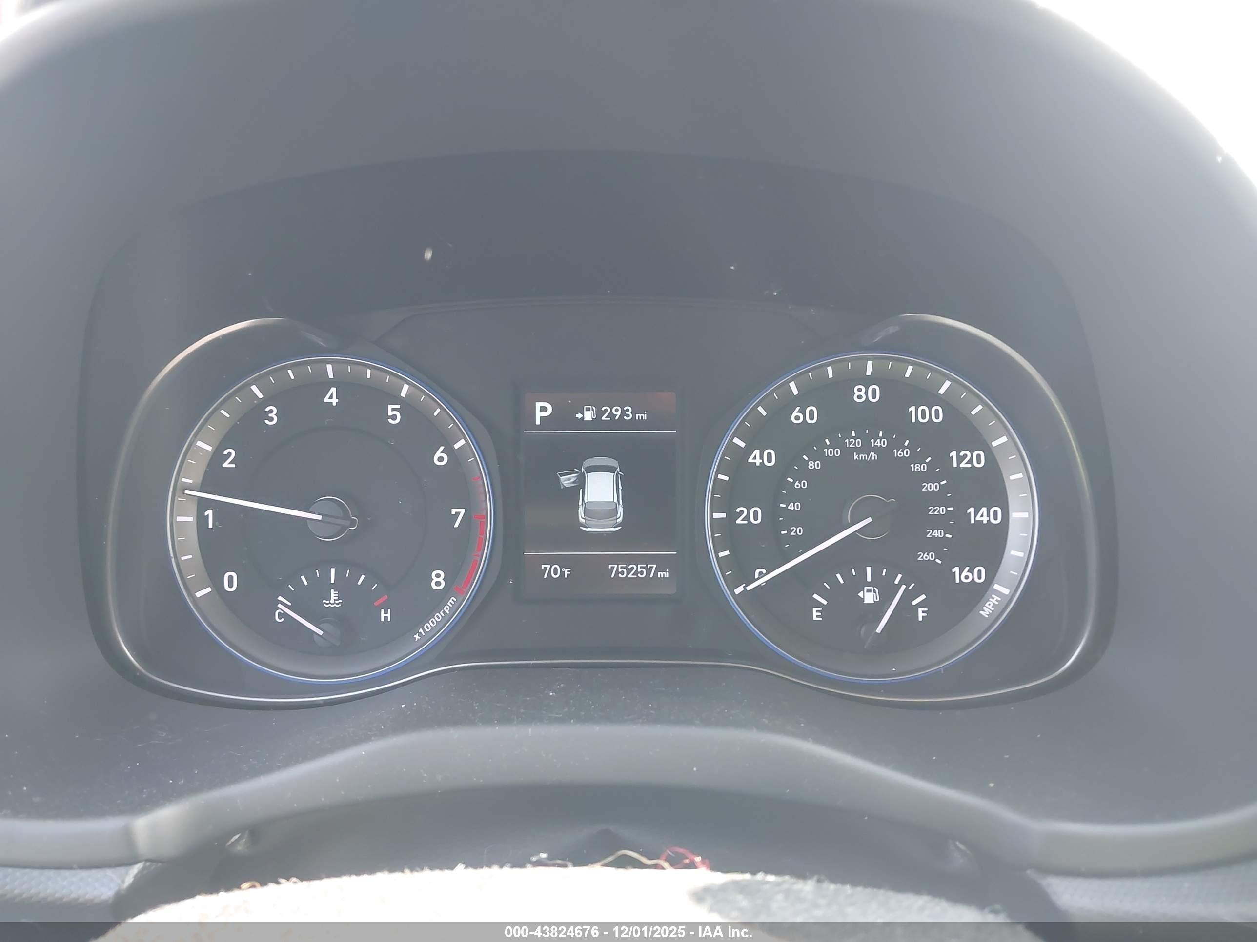 HYUNDAI KONA image 7