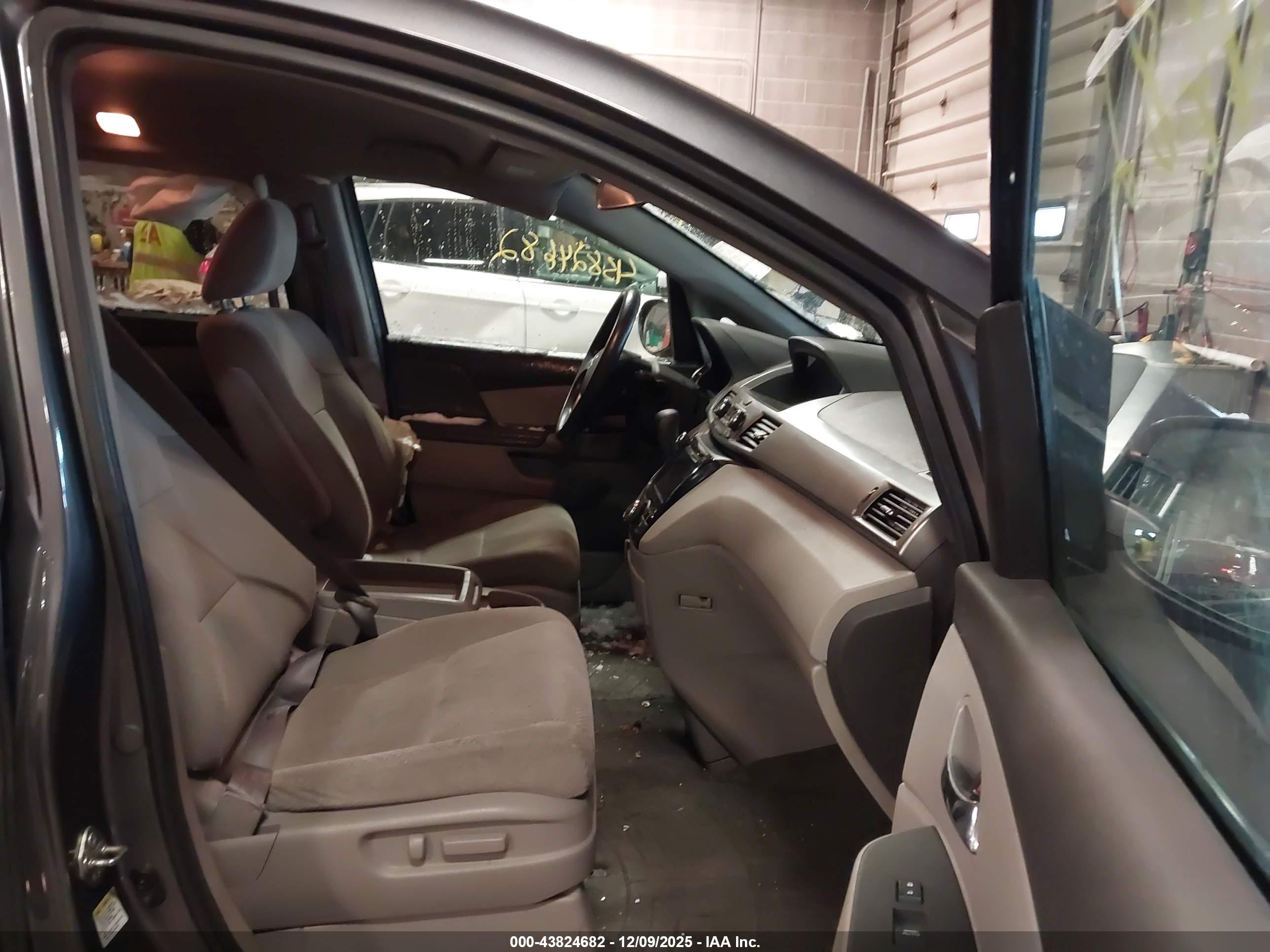 HONDA ODYSSEY image 5