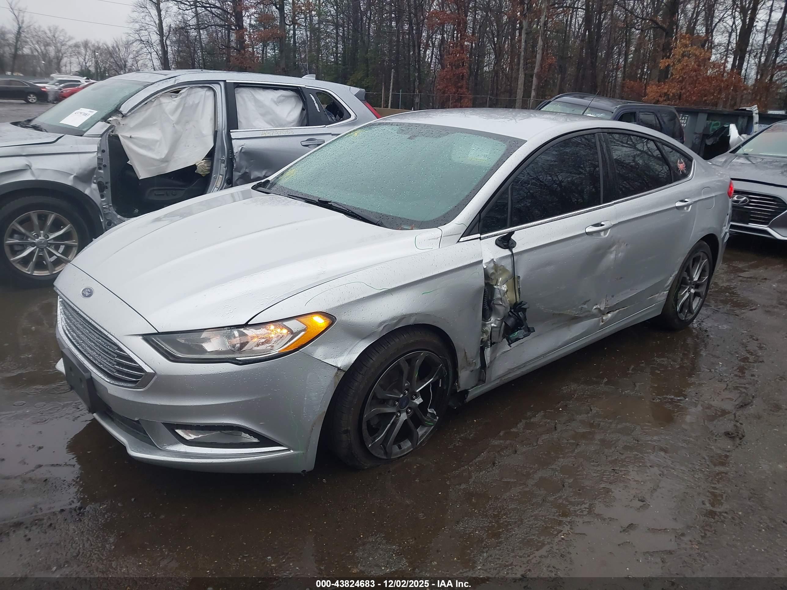 FORD FUSION image 2