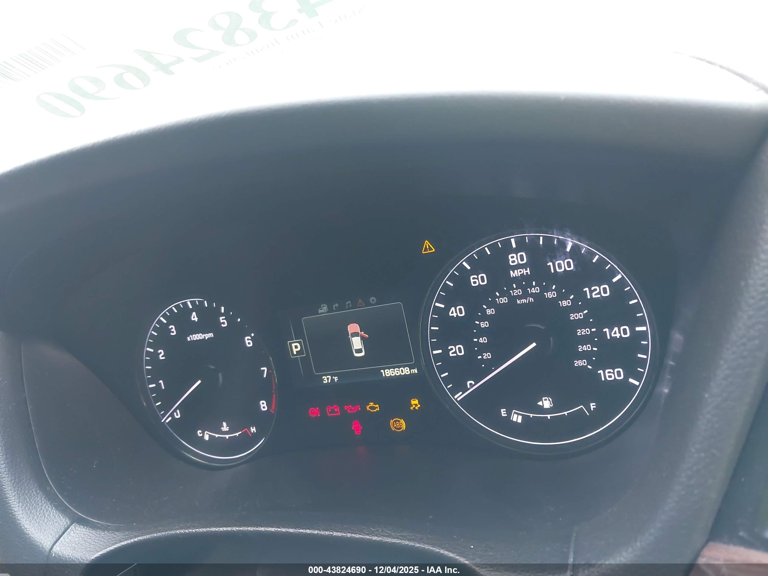 HYUNDAI GENESIS image 7