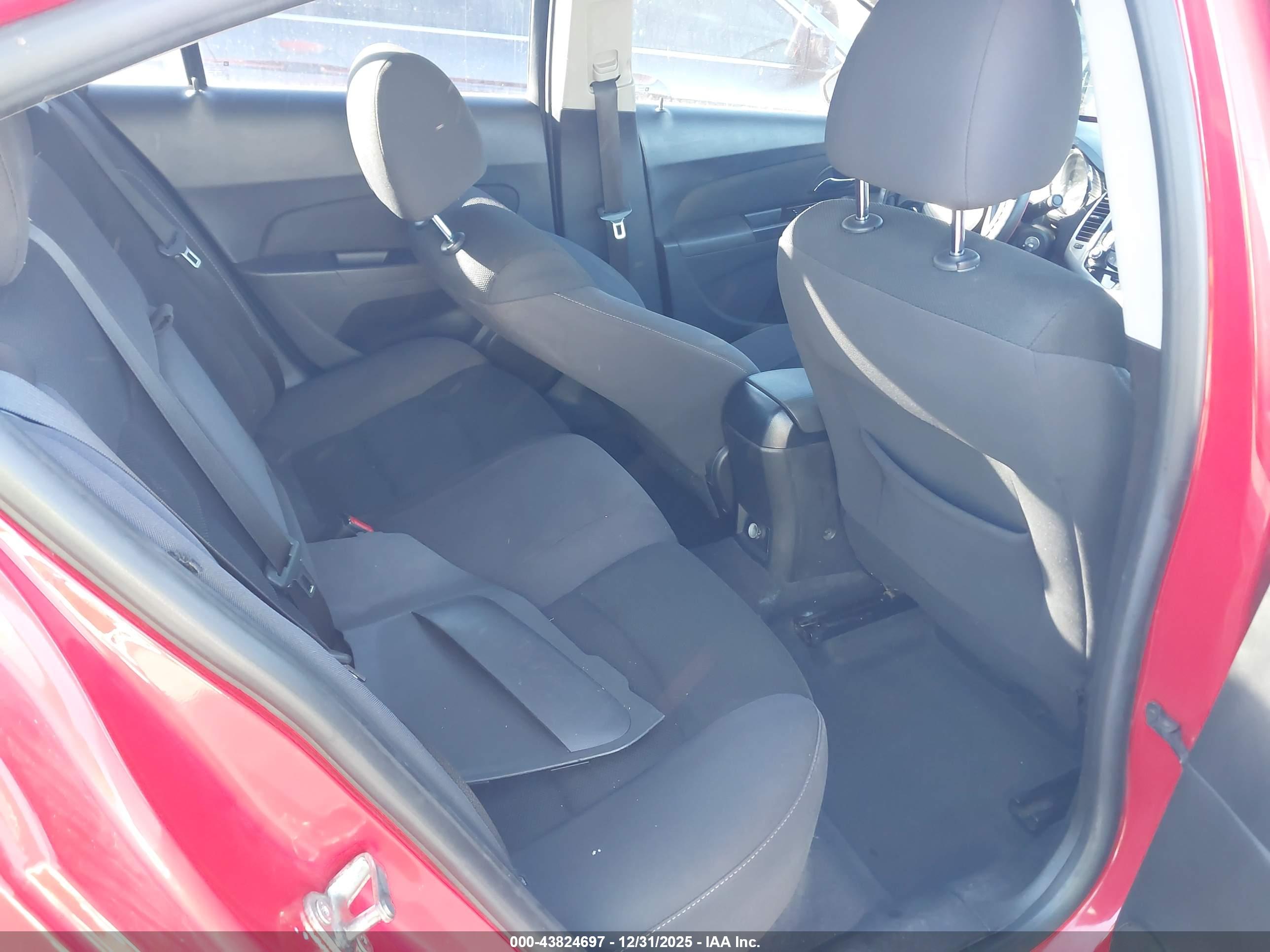 CHEVROLET CRUZE image 8