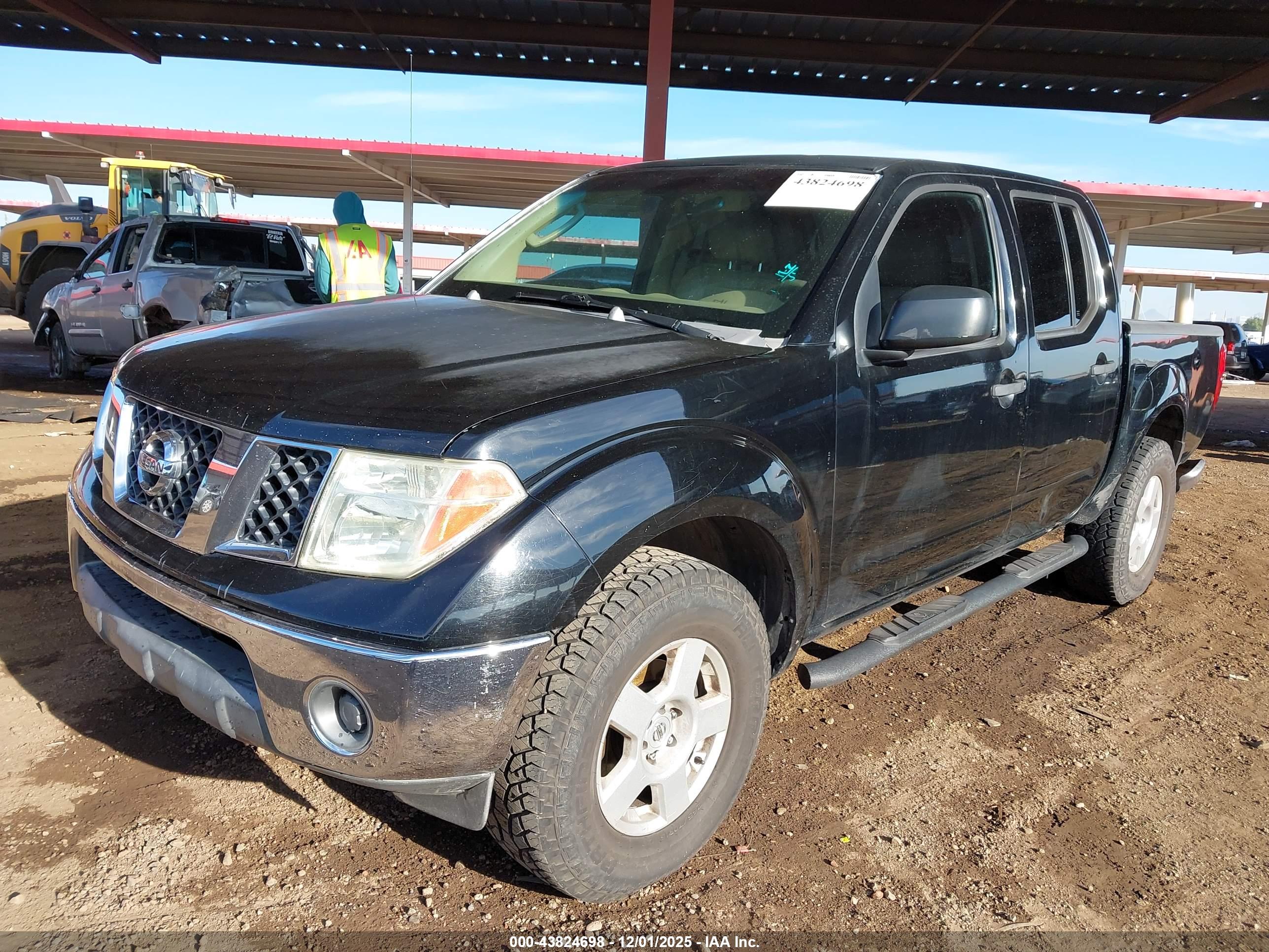NISSAN FRONTIER image 2