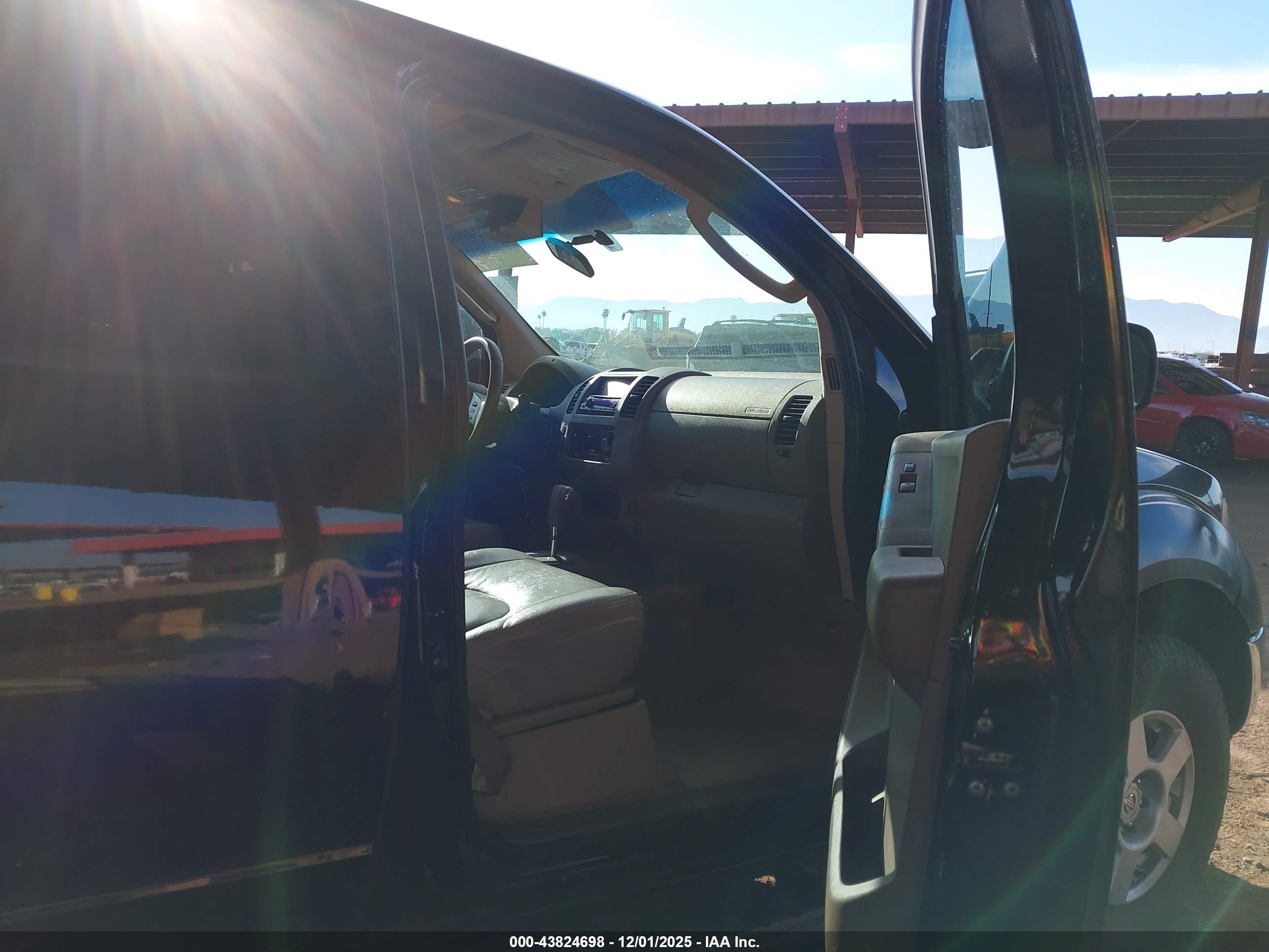 NISSAN FRONTIER image 5