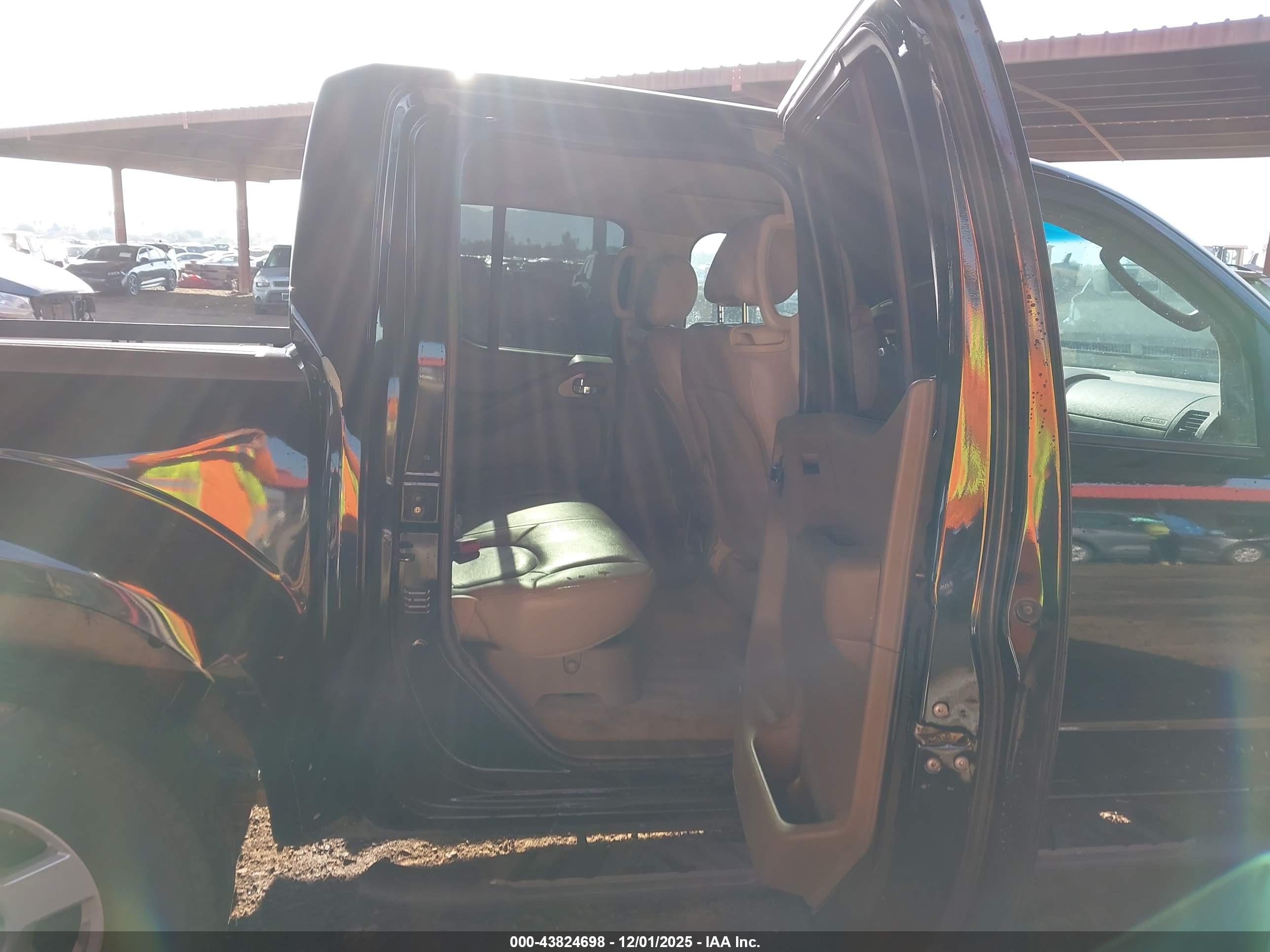 NISSAN FRONTIER image 8