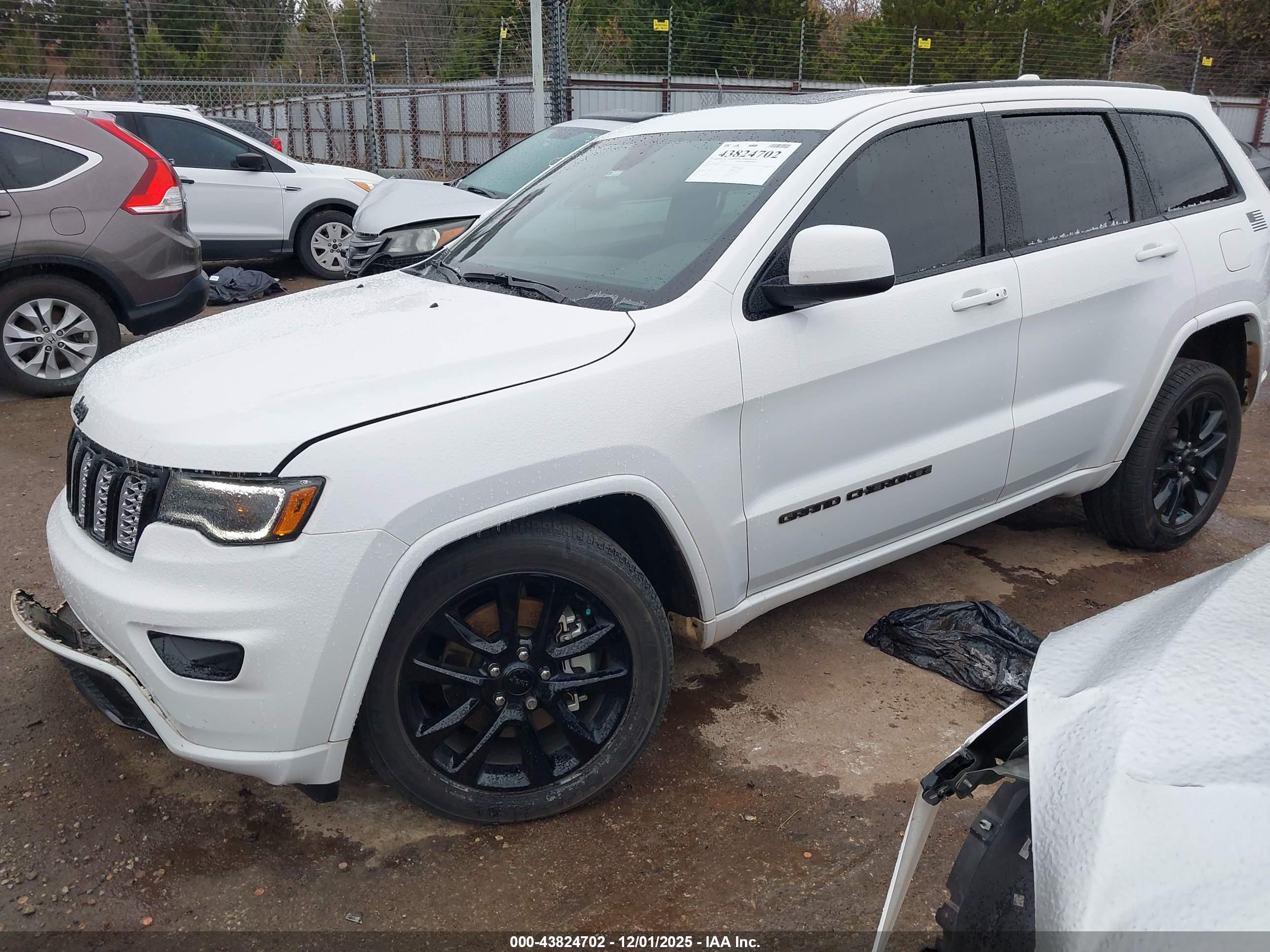 JEEP GRAND image 2