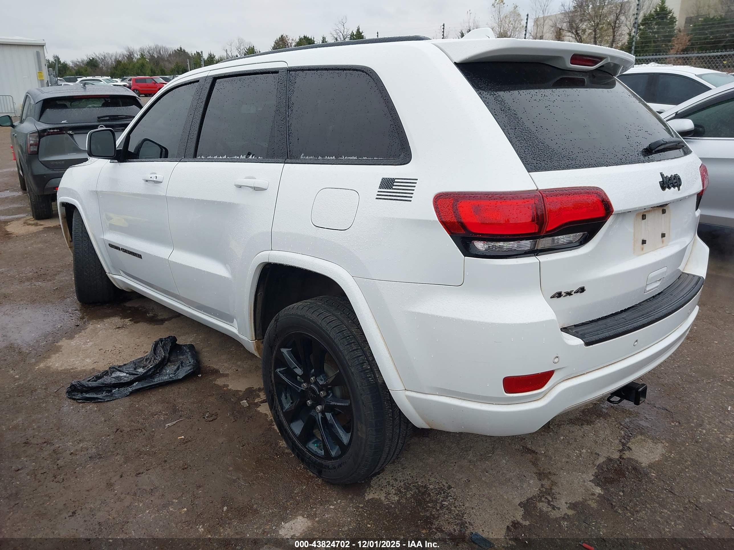 JEEP GRAND image 3