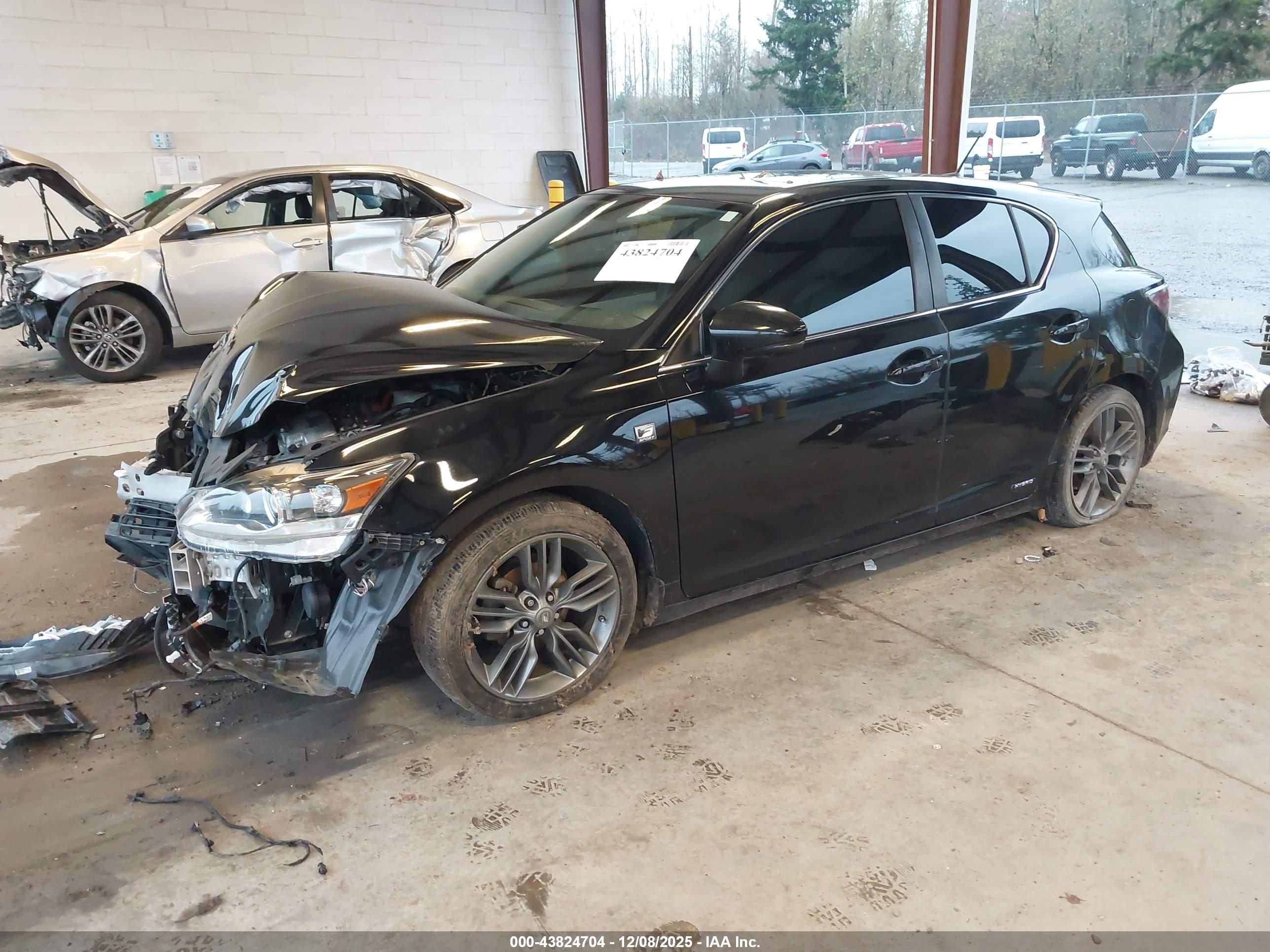 LEXUS CT image 2