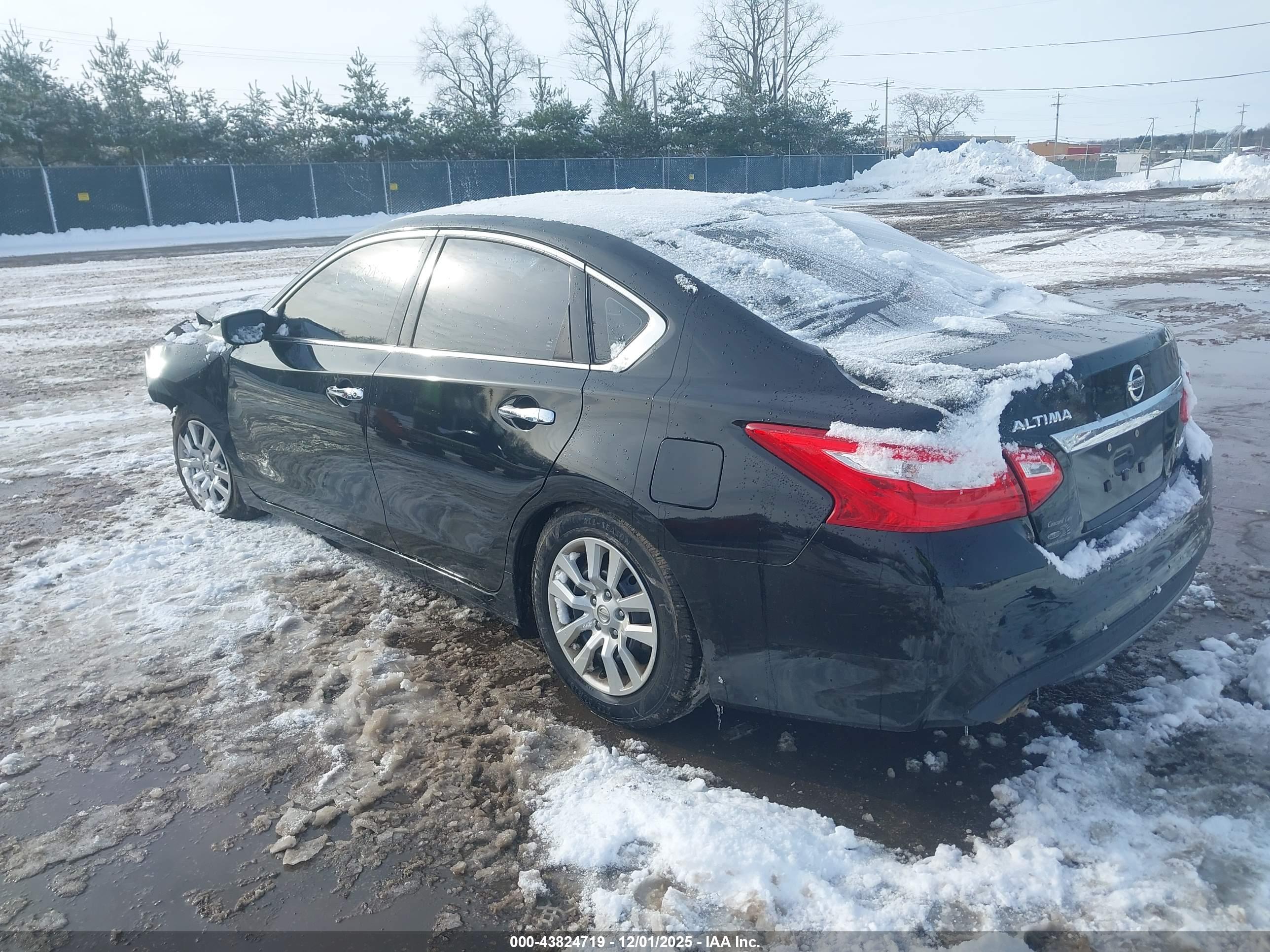 NISSAN ALTIMA image 3