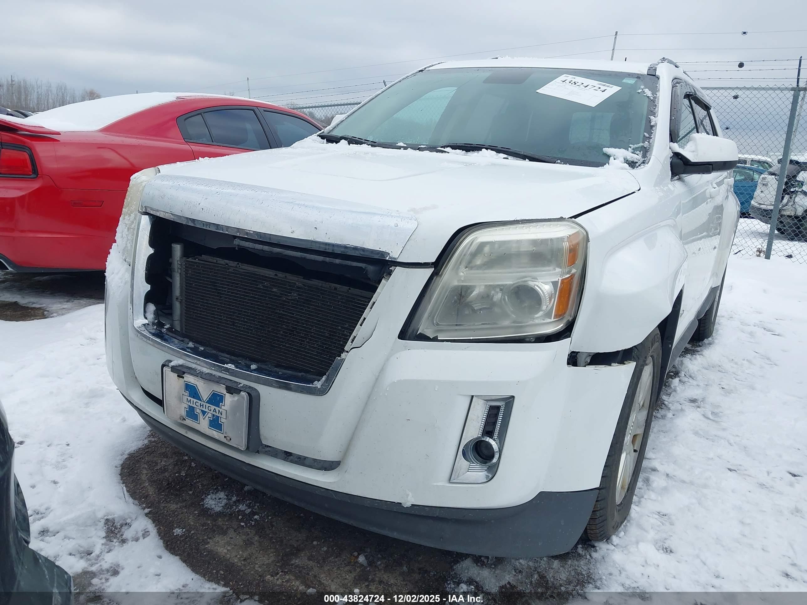 GMC TERRAIN image 6