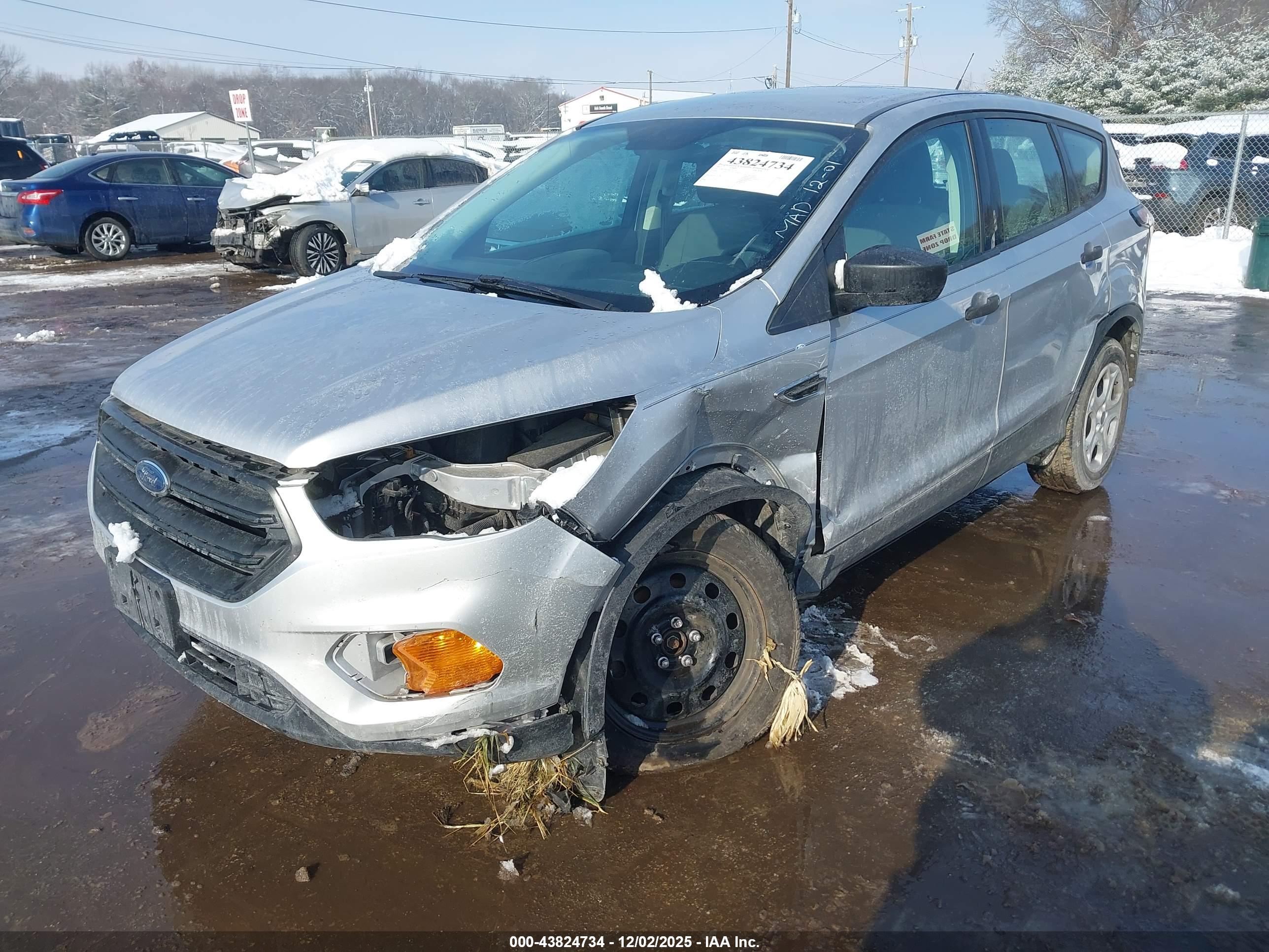 FORD ESCAPE image 2
