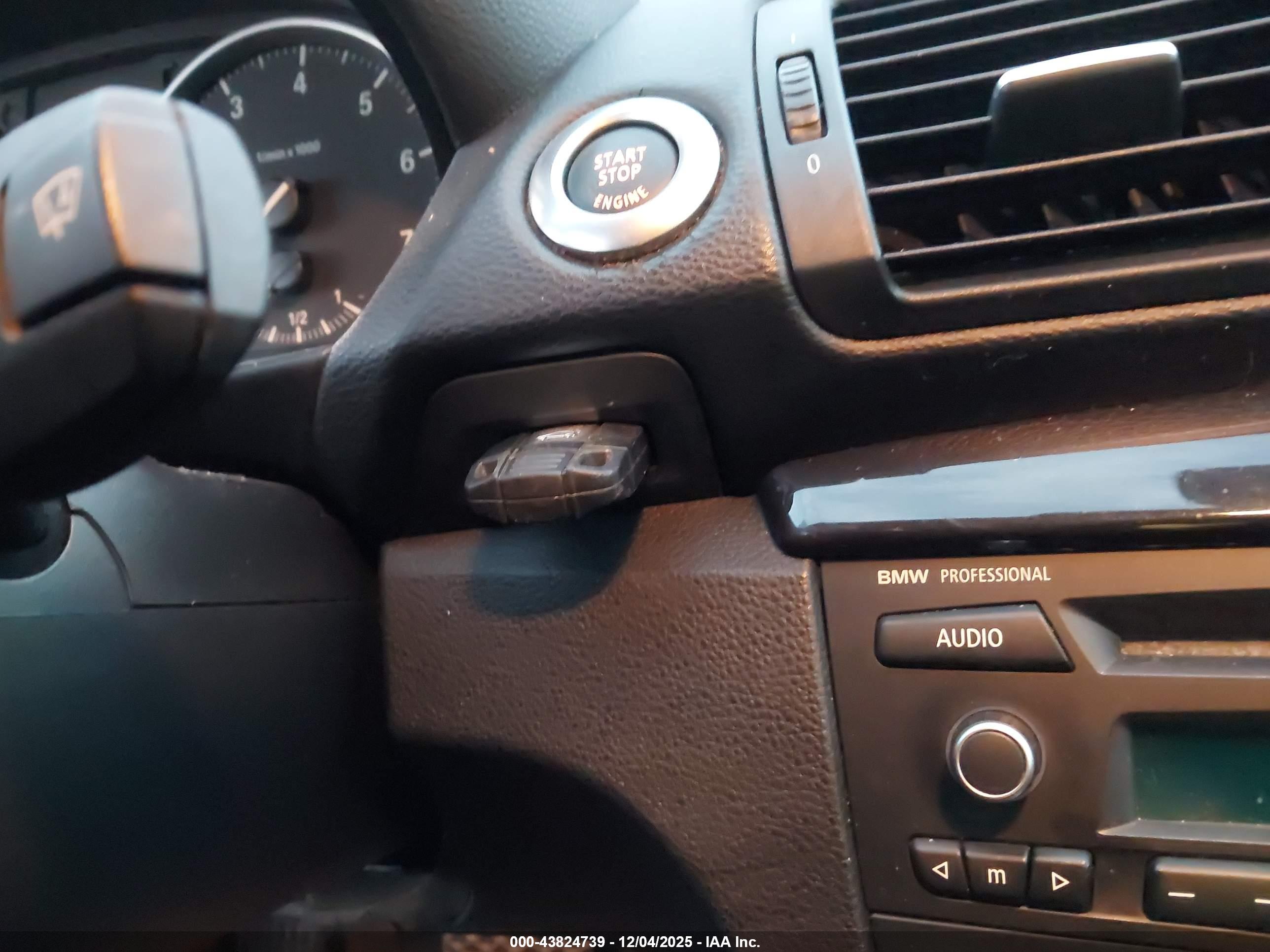 BMW 128I image 11