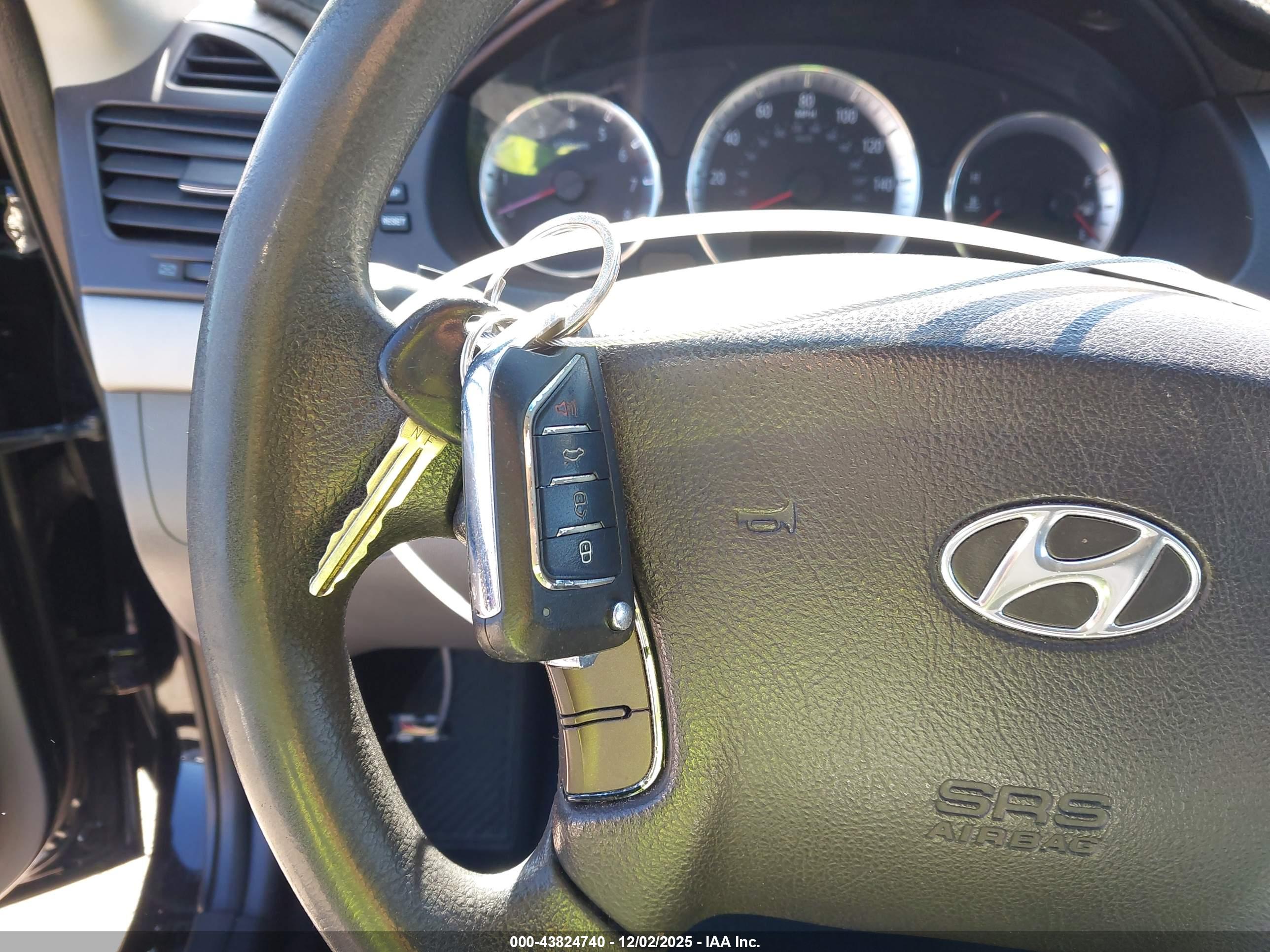 HYUNDAI SONATA image 11