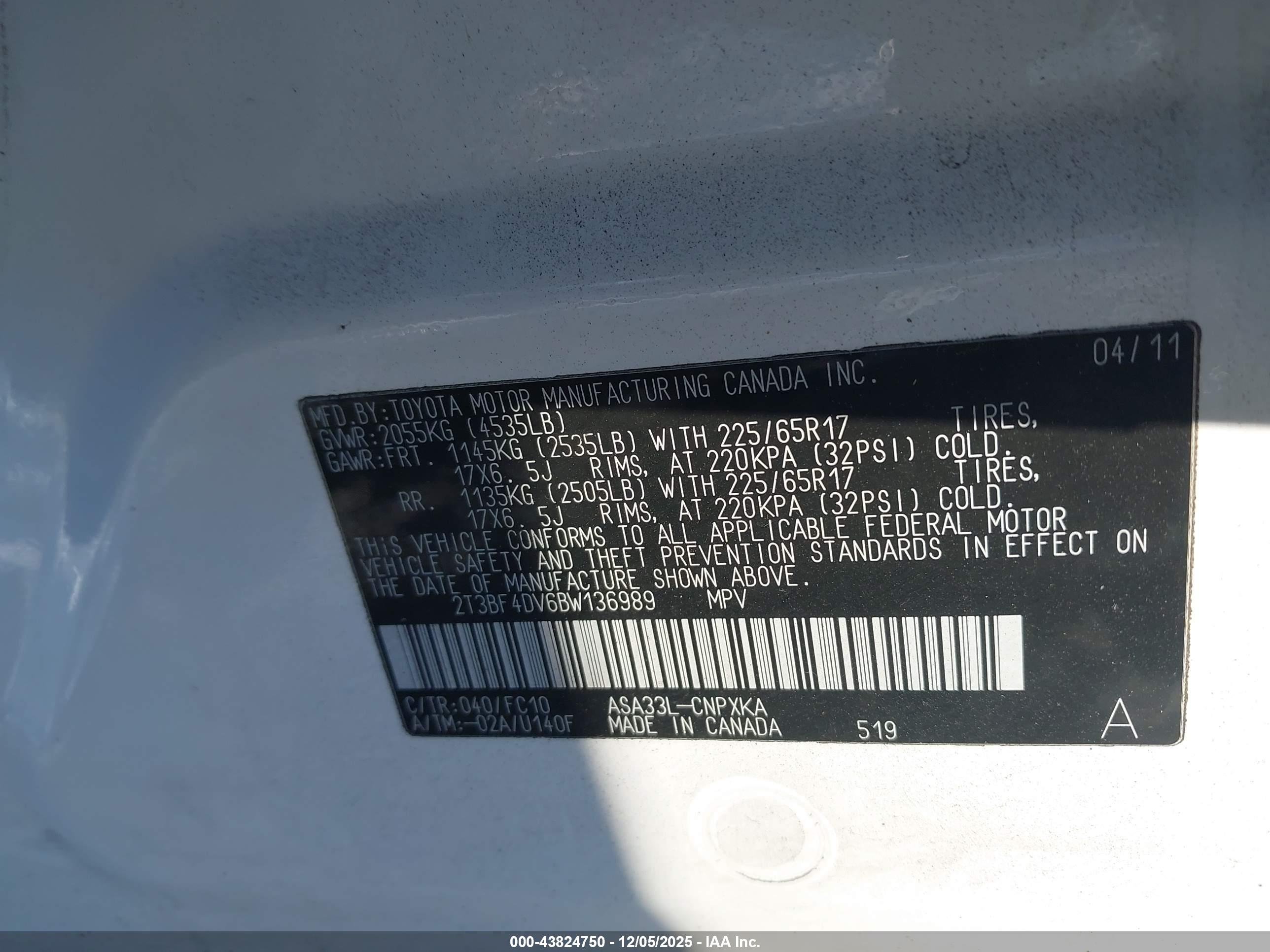 TOYOTA RAV4 image 9