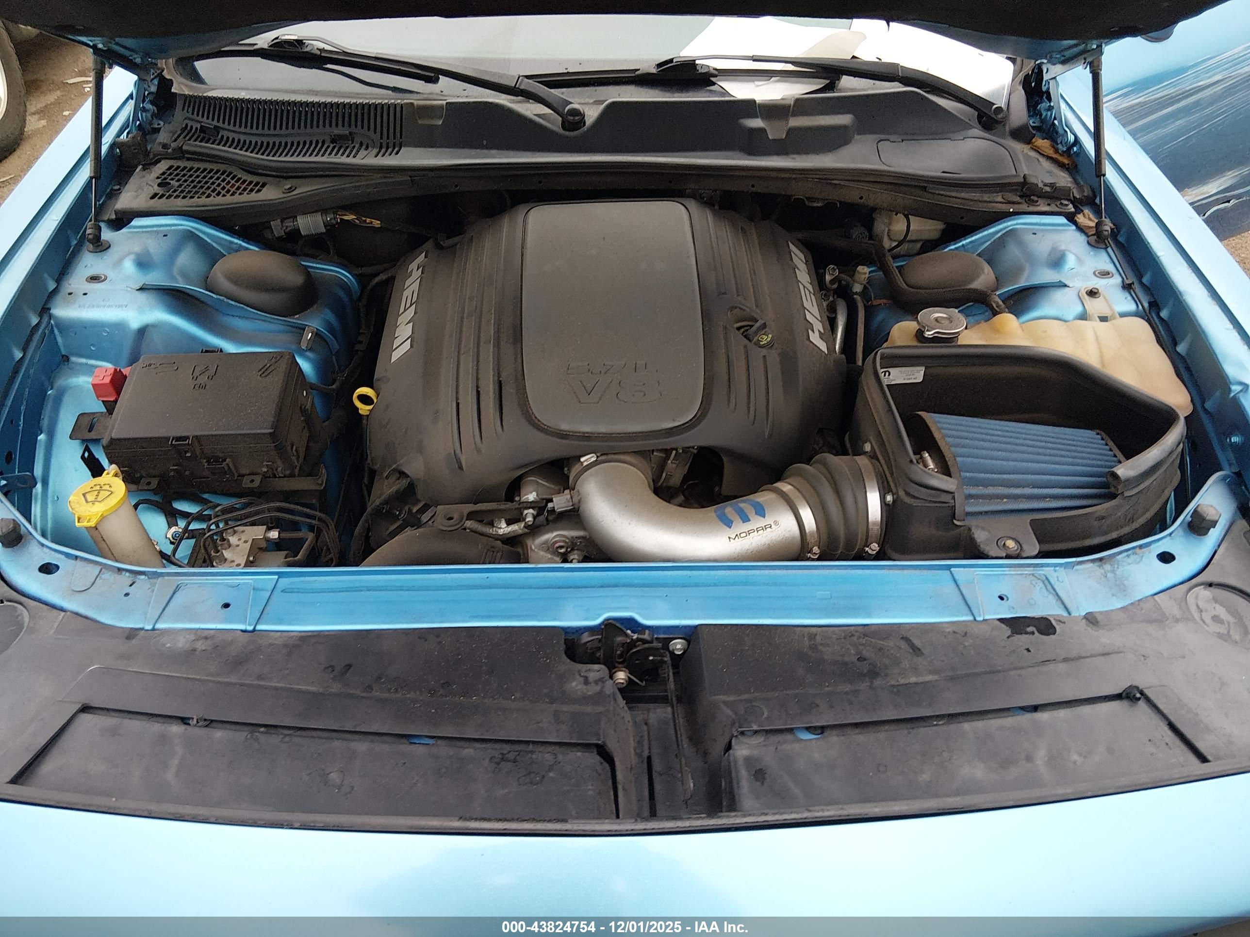 DODGE CHALLENGER image 10