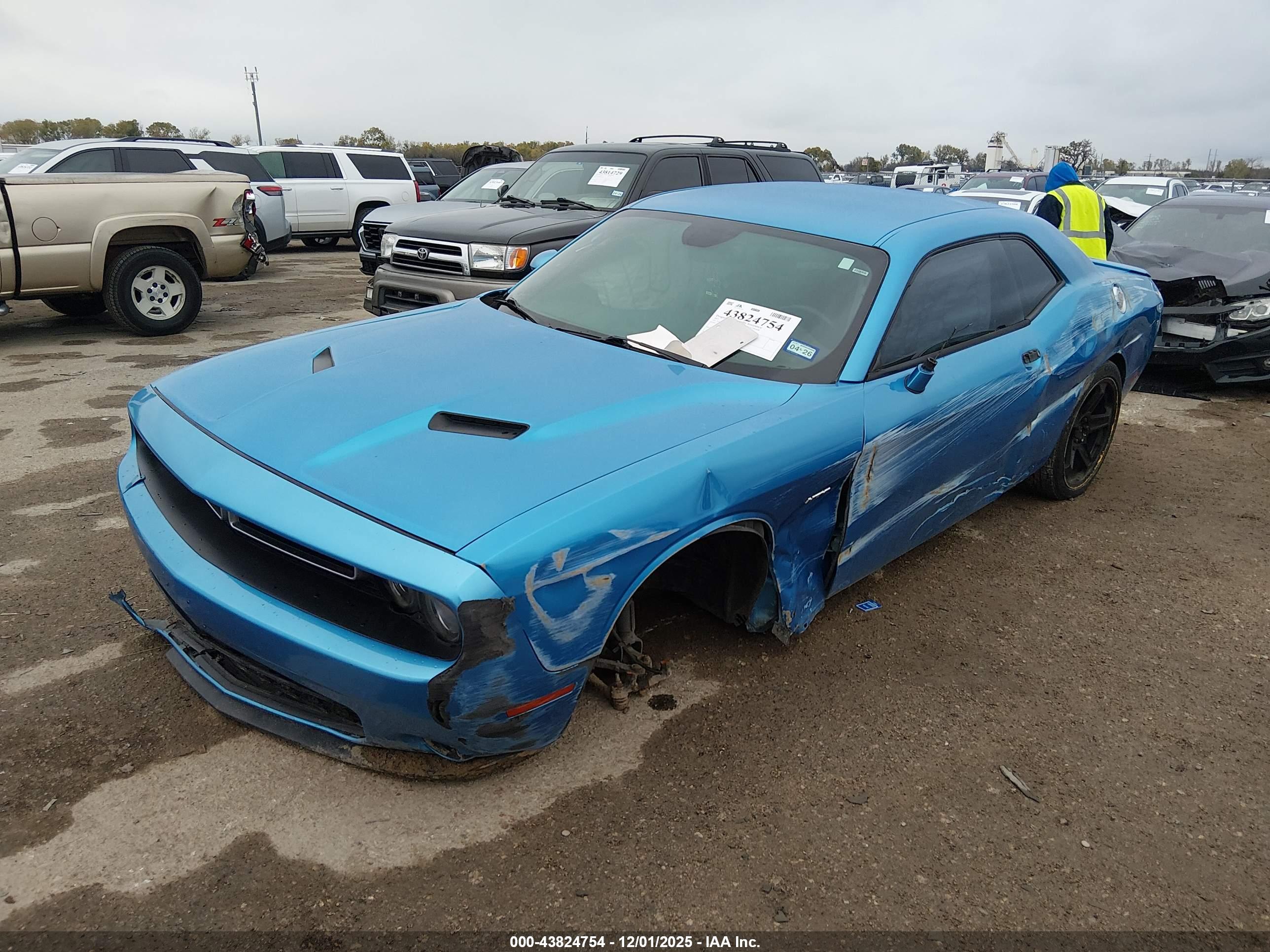 DODGE CHALLENGER image 2
