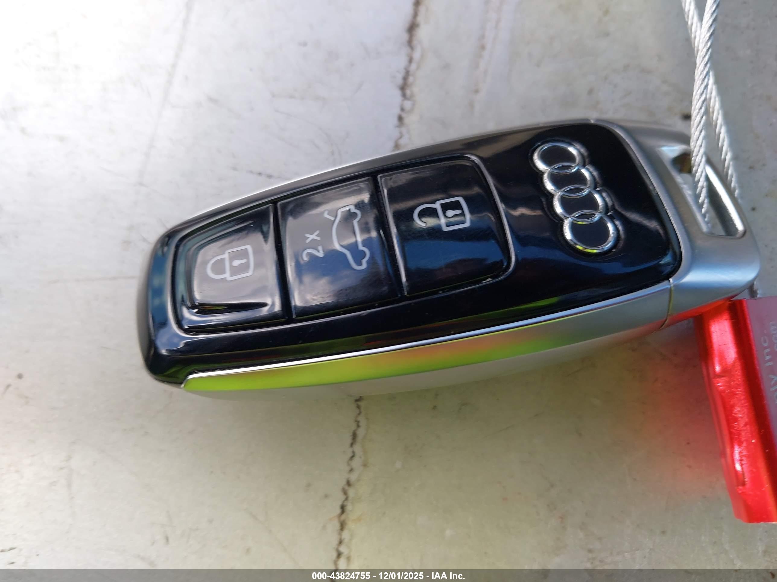 AUDI A6 image 11