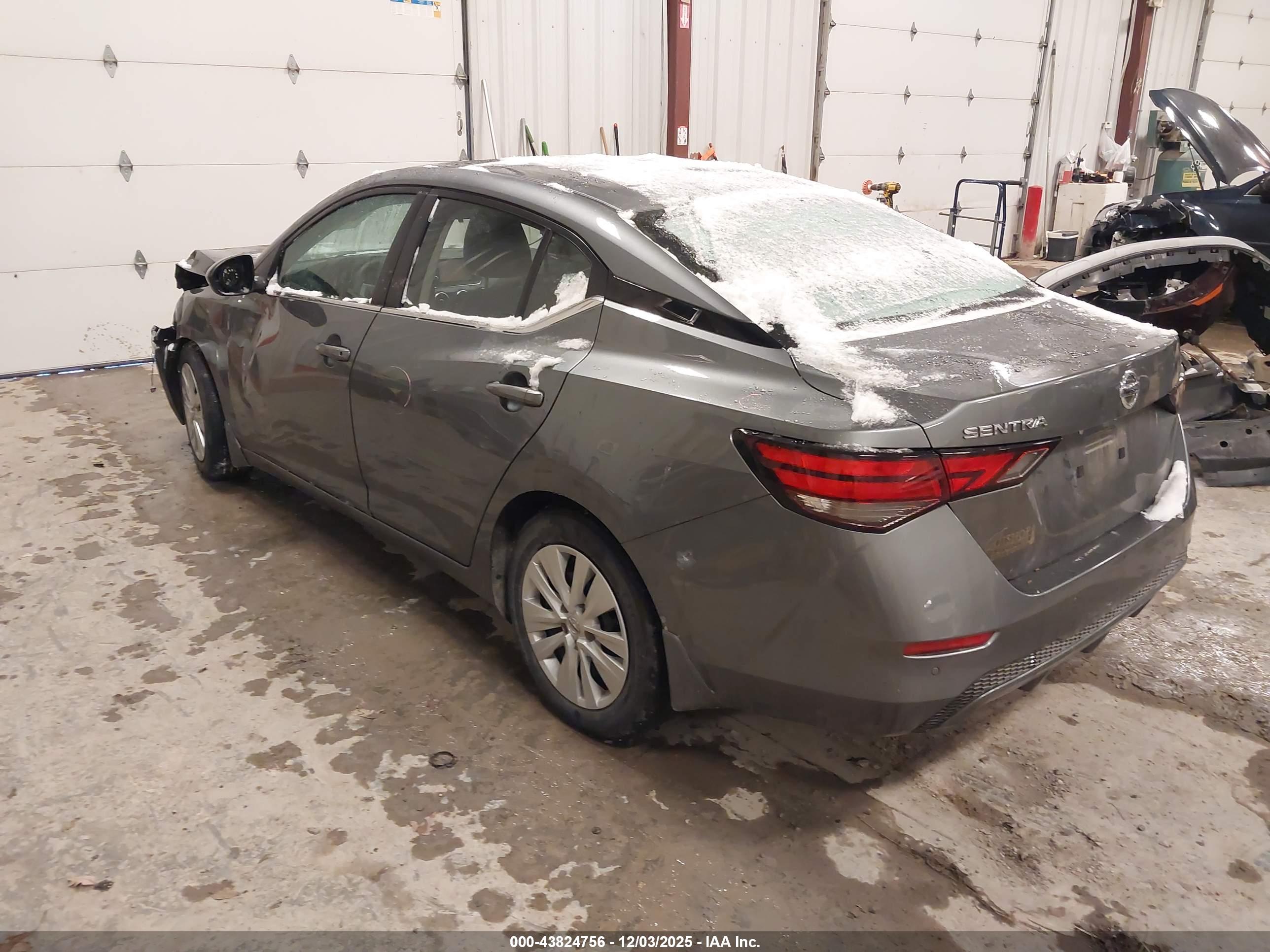 NISSAN SENTRA image 3