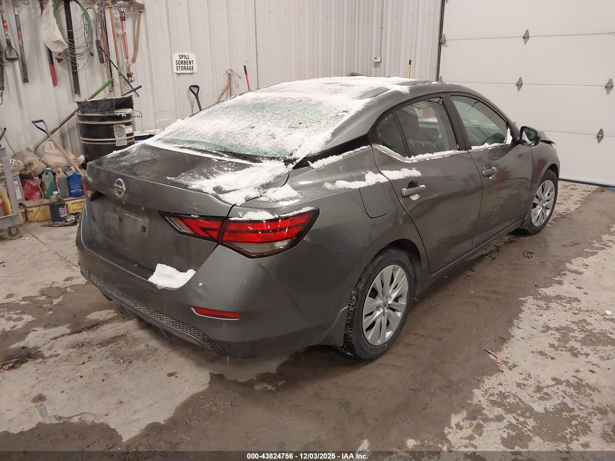 NISSAN SENTRA image 4