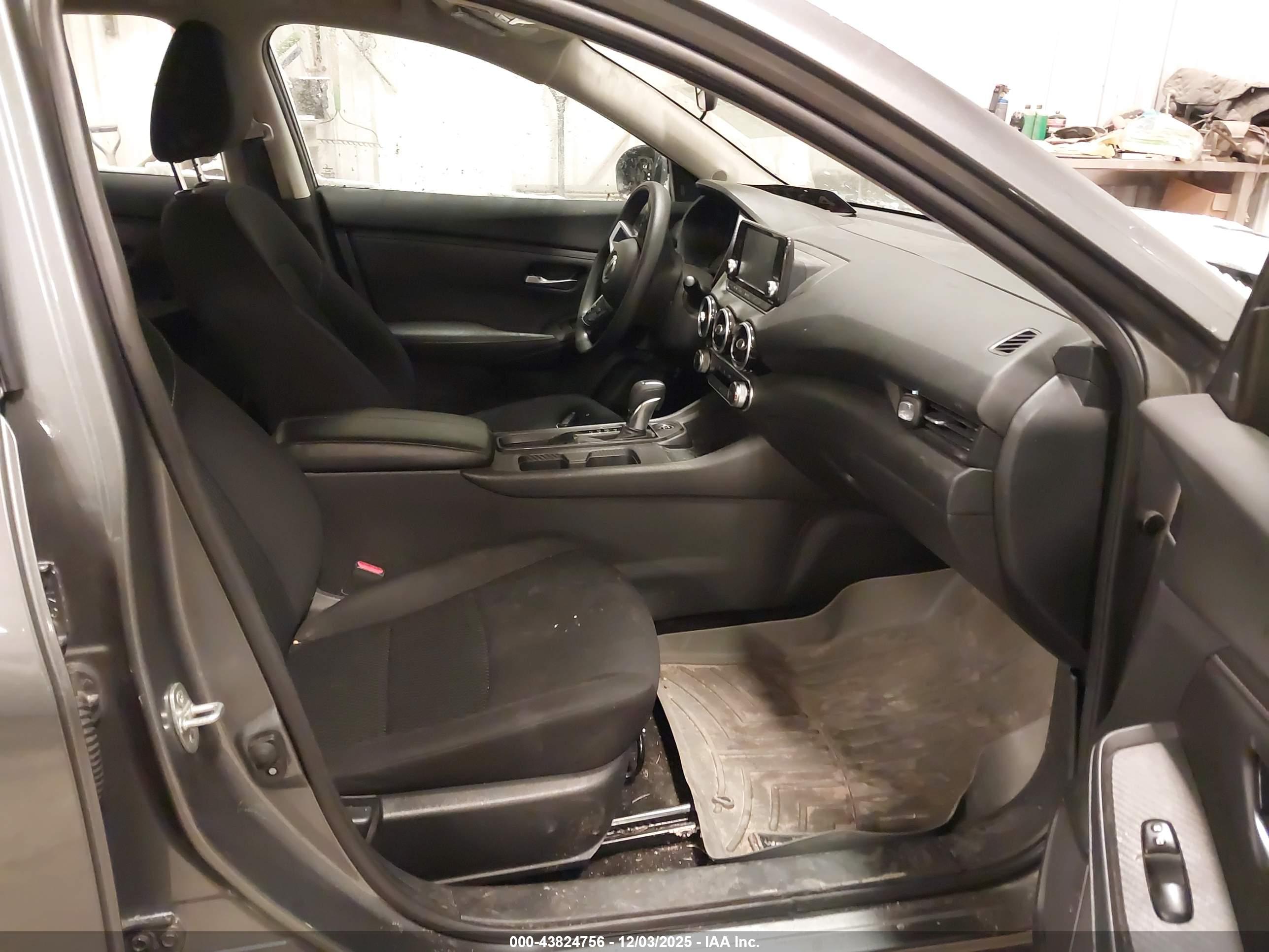 NISSAN SENTRA image 5
