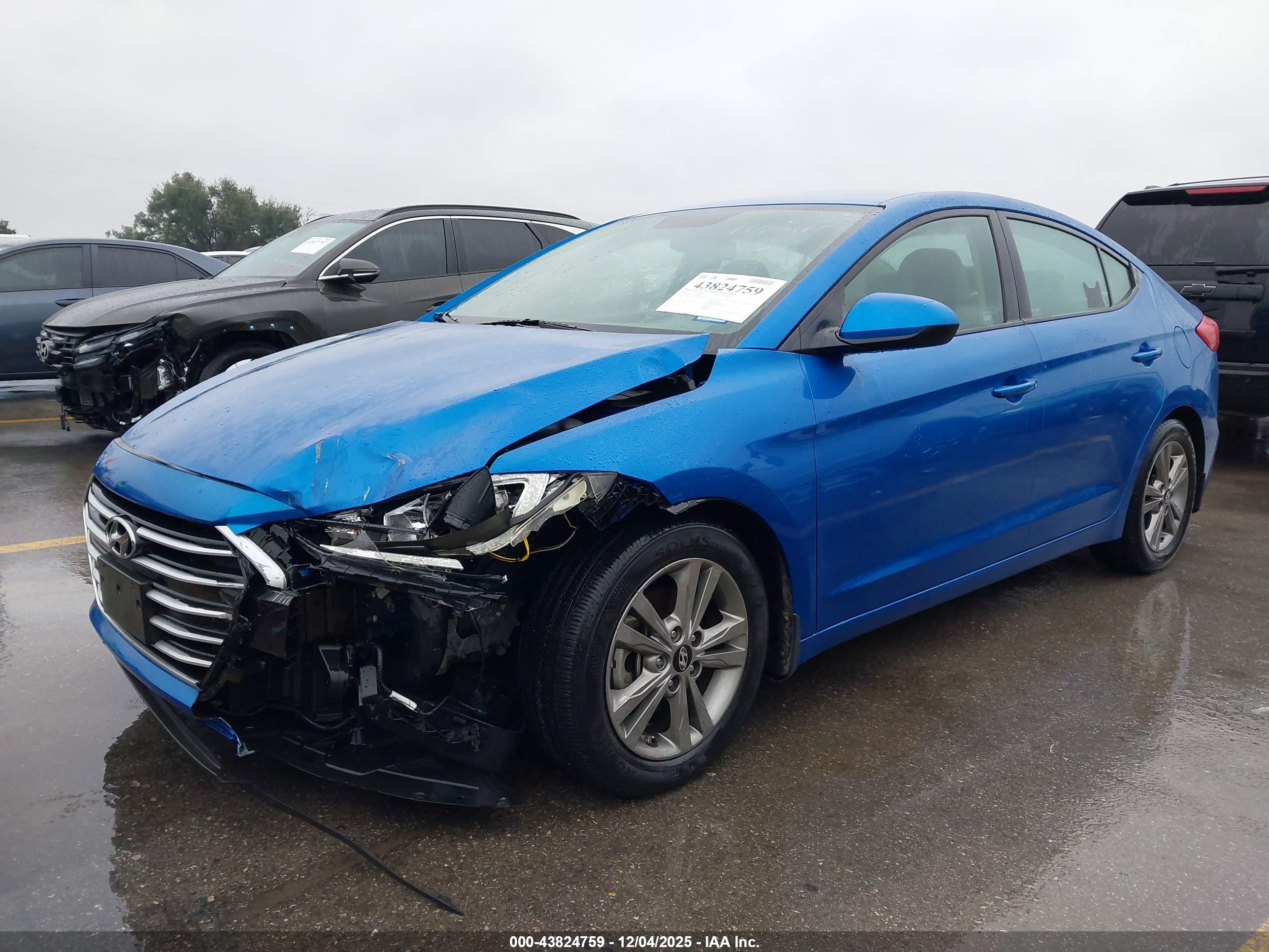 HYUNDAI ELANTRA image 6