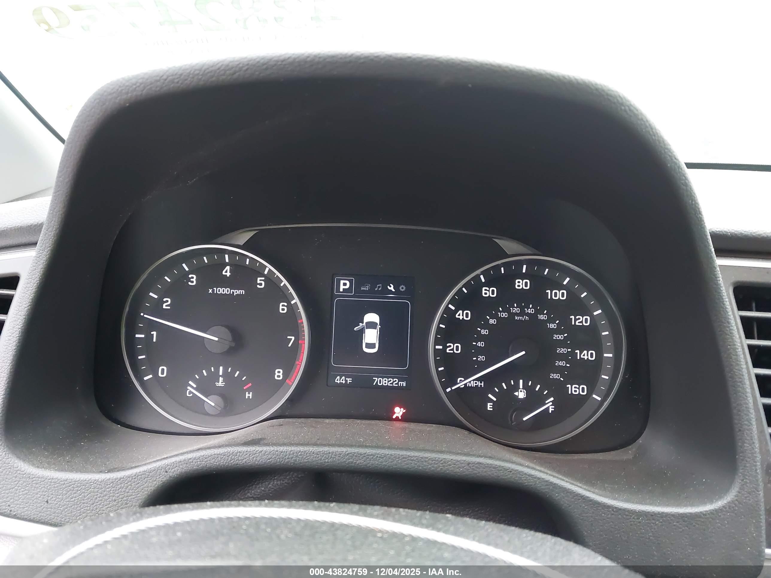 HYUNDAI ELANTRA image 7