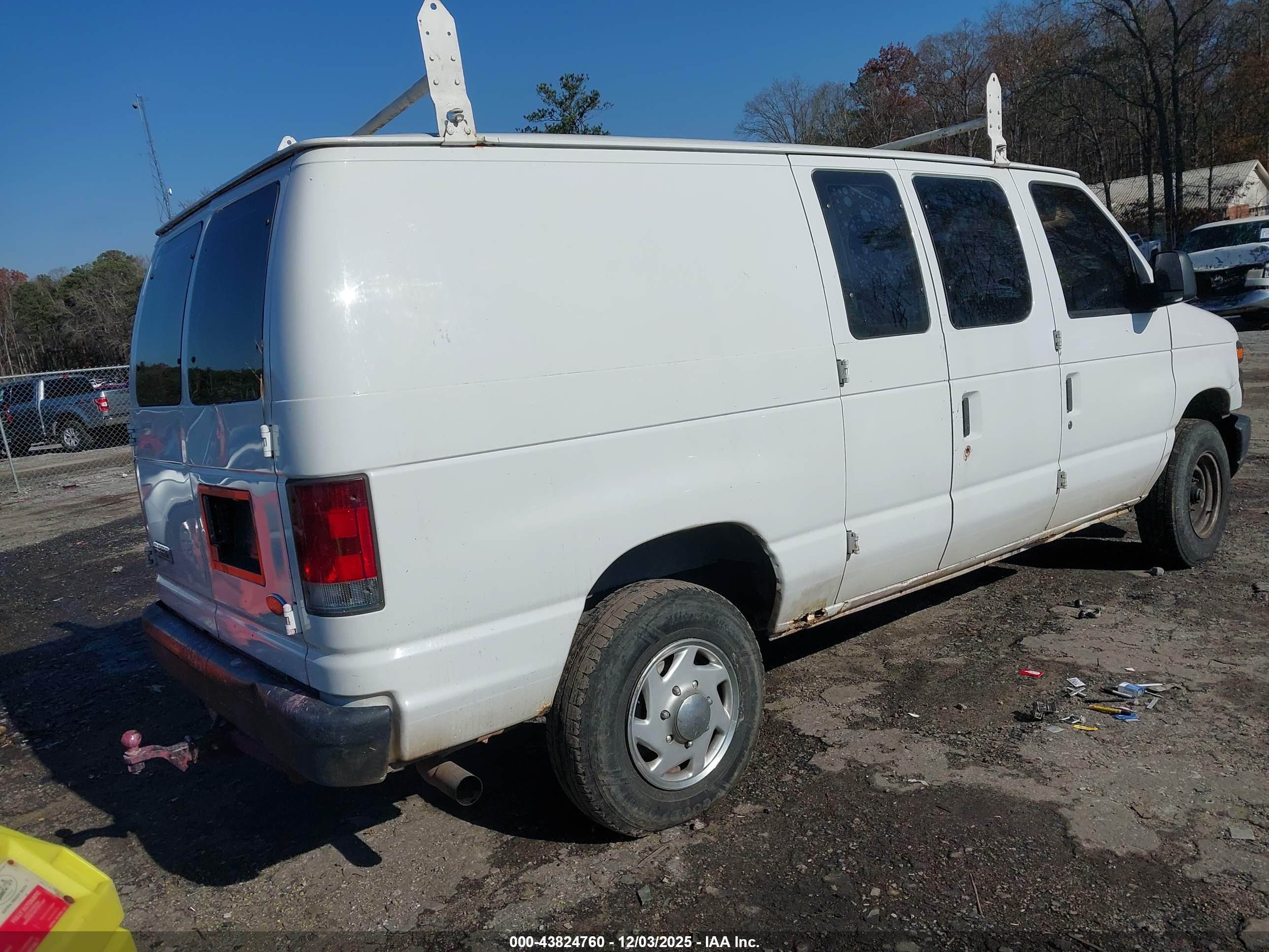 FORD E-350 image 4