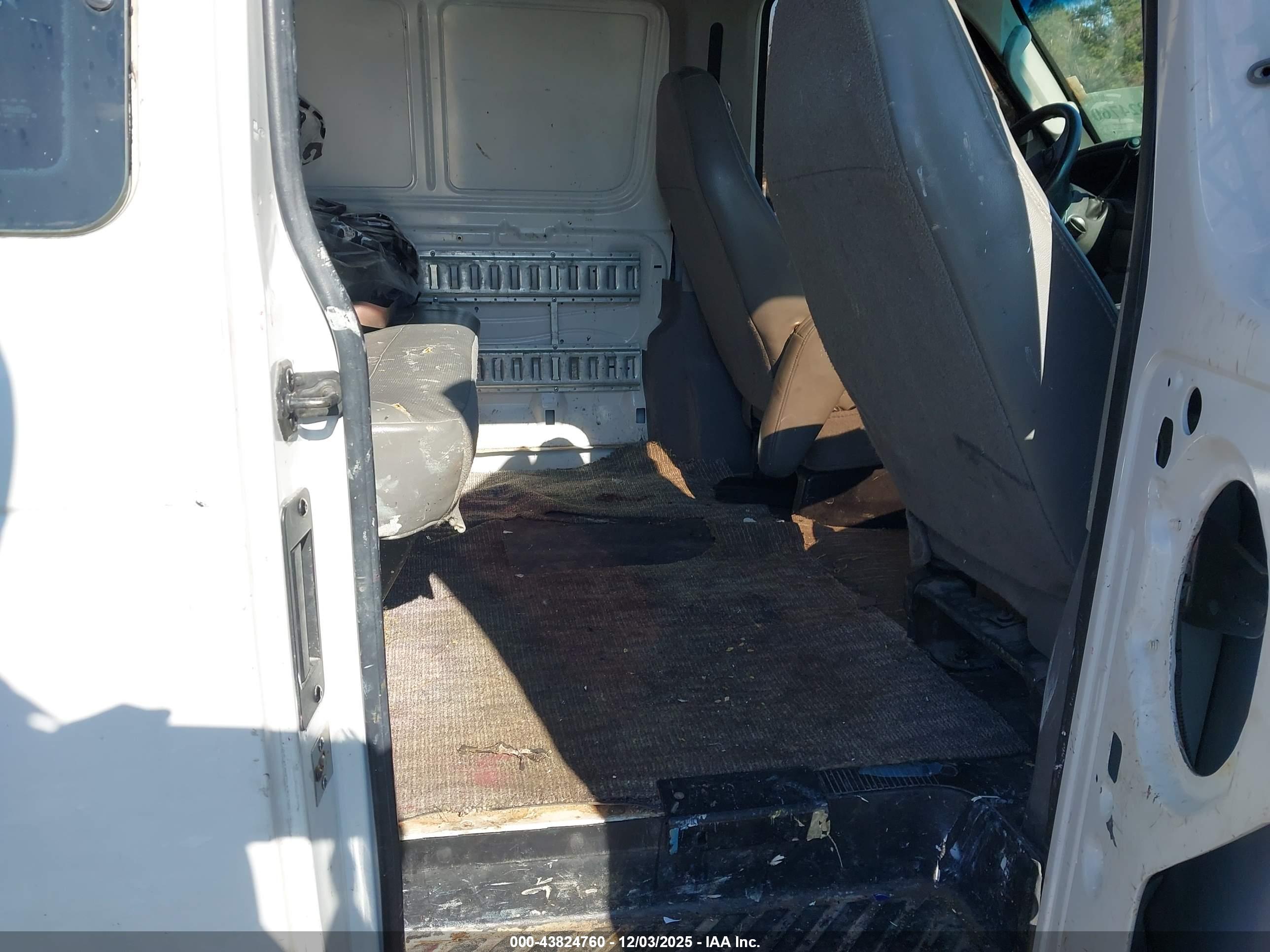 FORD E-350 image 8