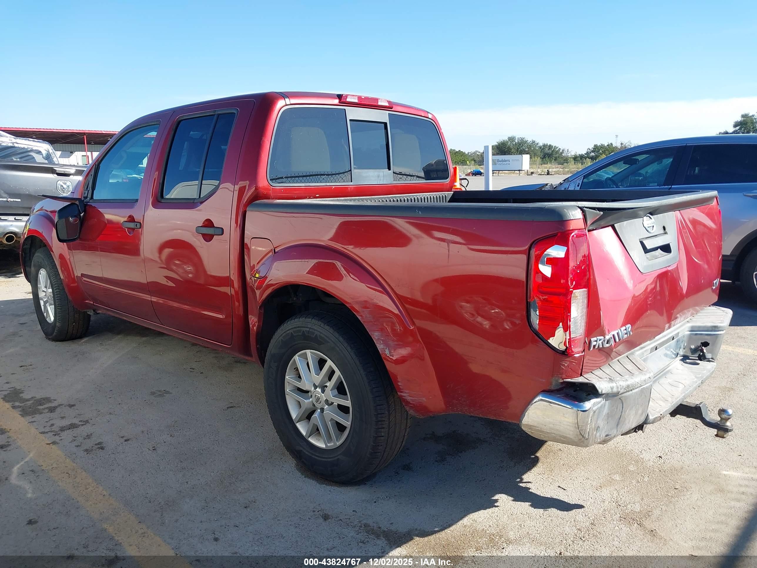 NISSAN FRONTIER image 3