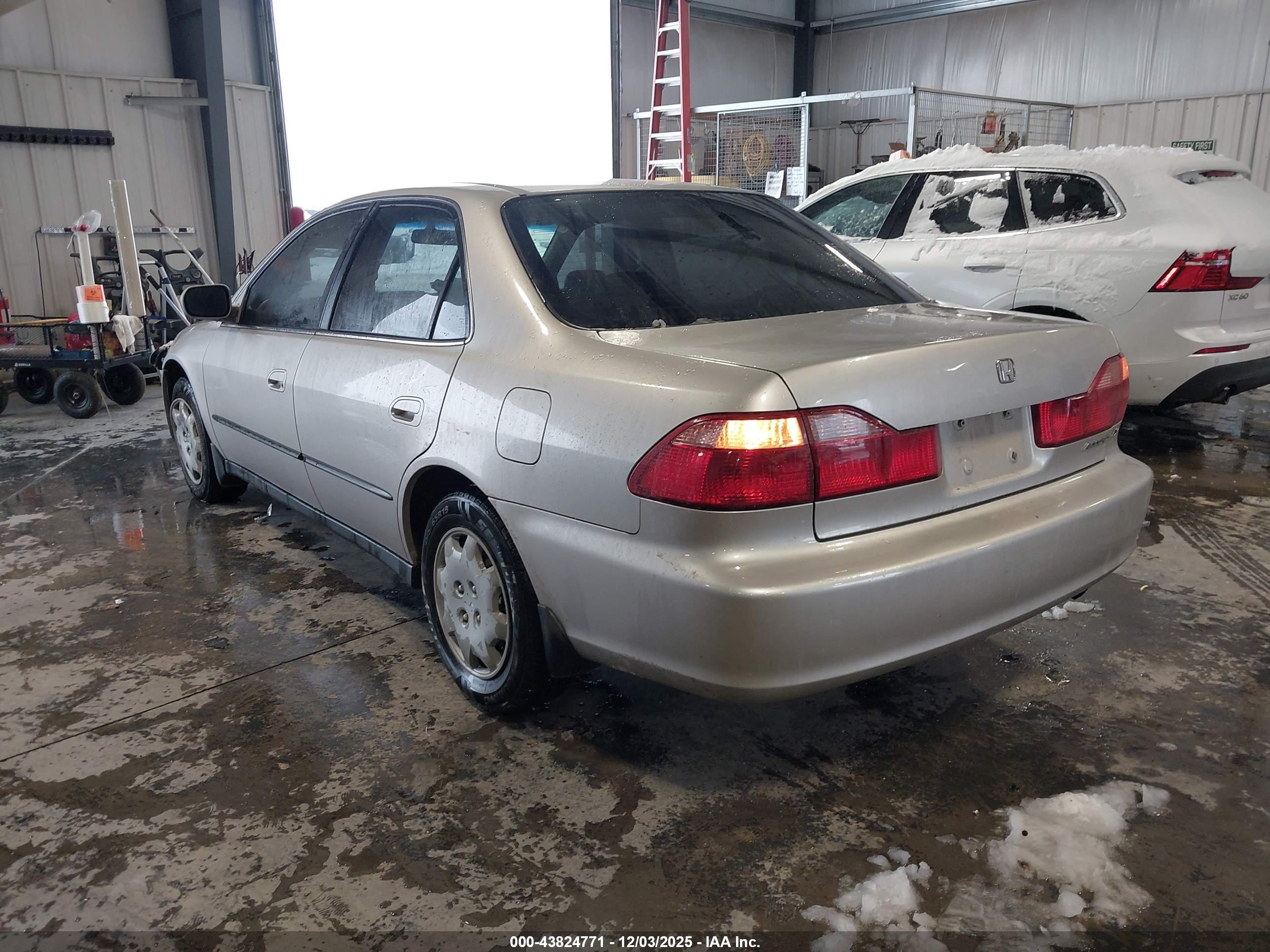 HONDA ACCORD image 3