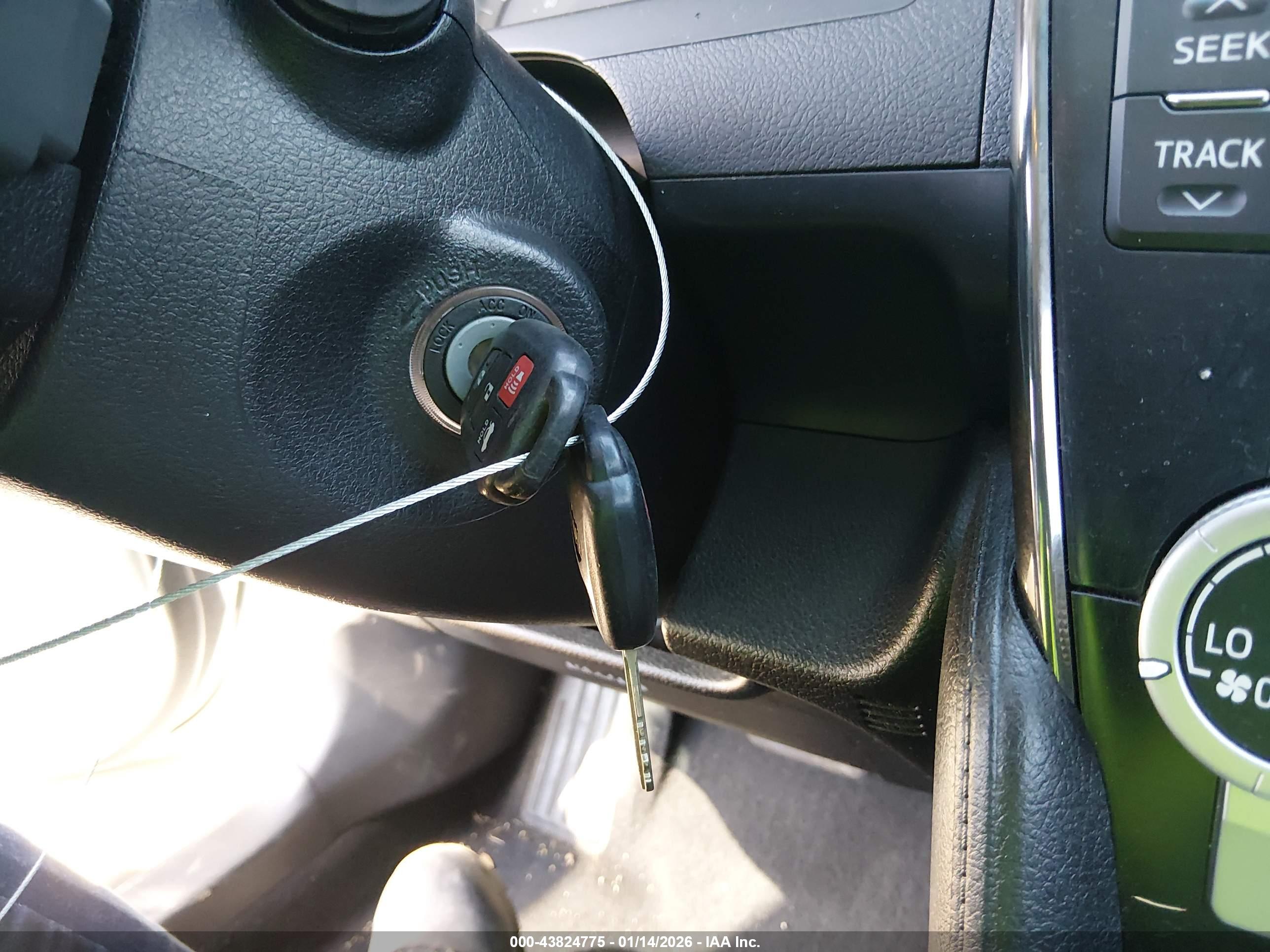 TOYOTA CAMRY image 11