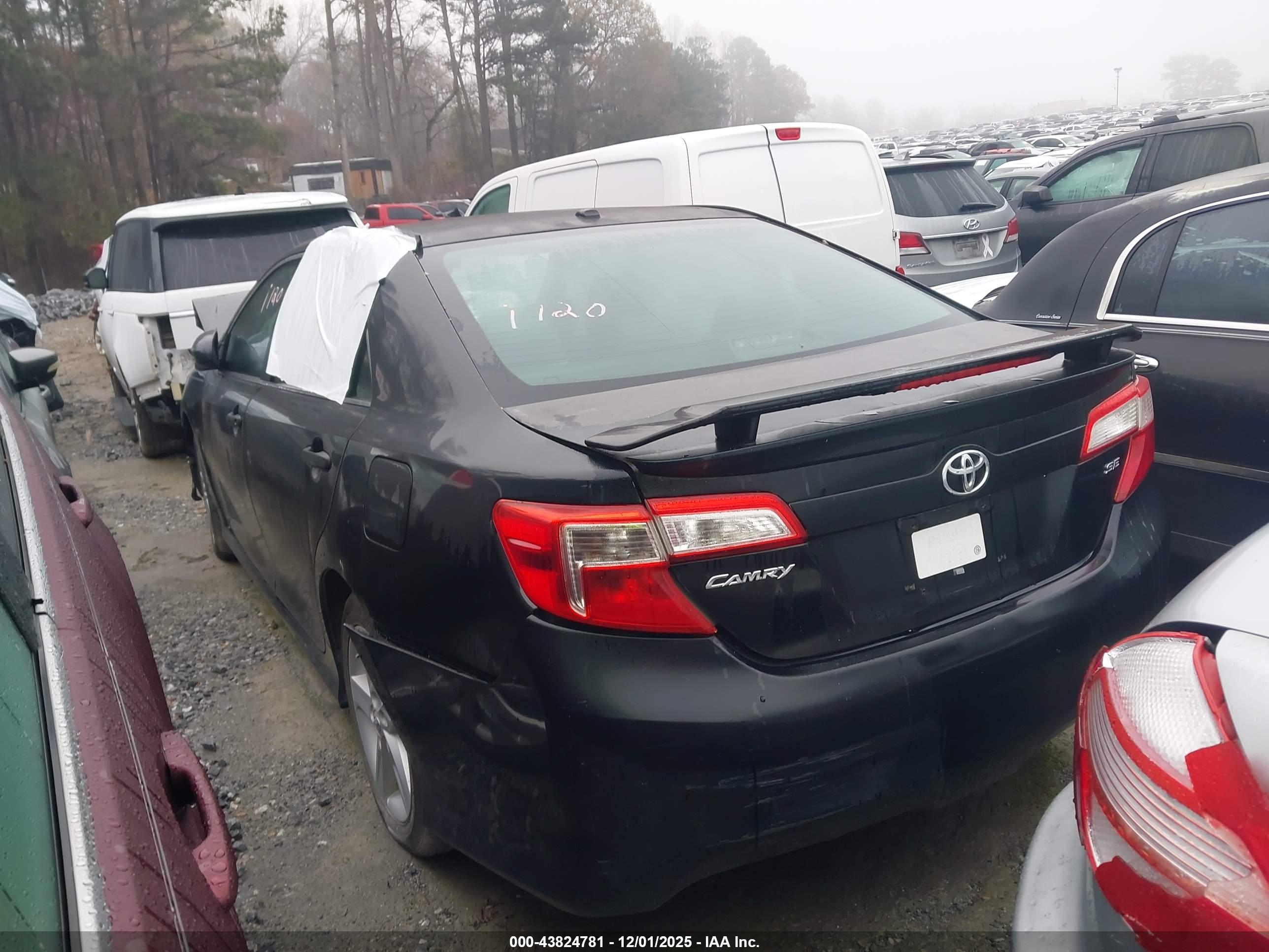 TOYOTA CAMRY image 3
