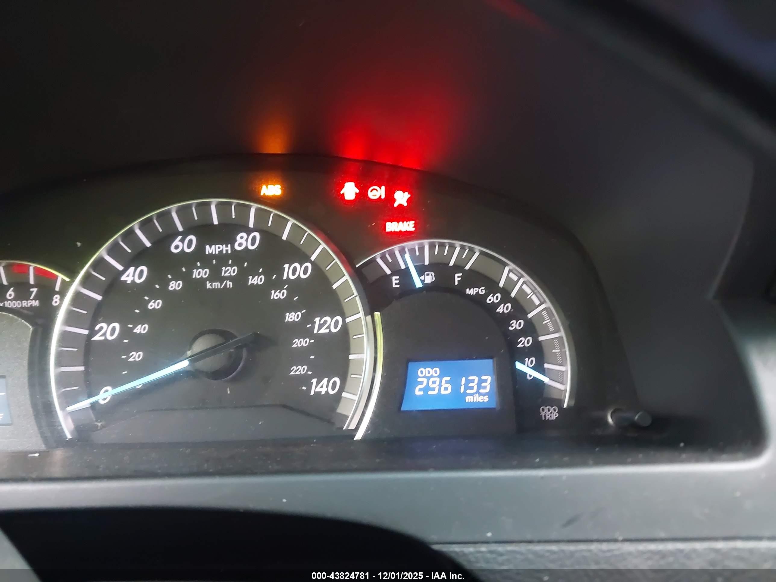 TOYOTA CAMRY image 7