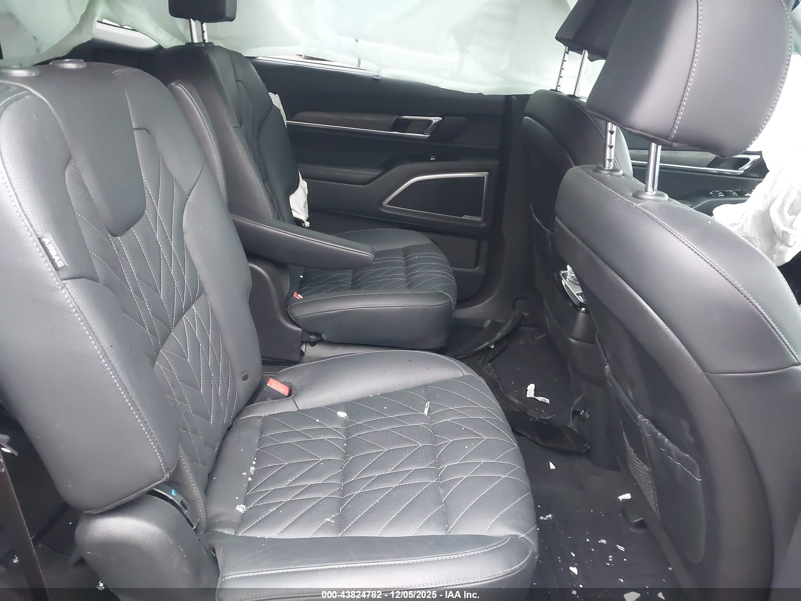 KIA TELLURIDE image 8