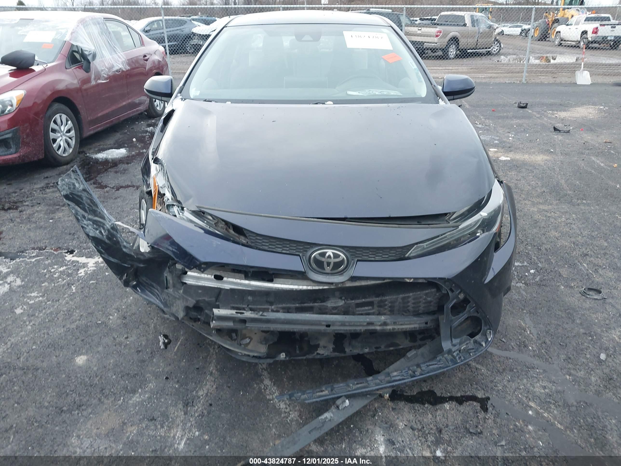 TOYOTA COROLLA image 6
