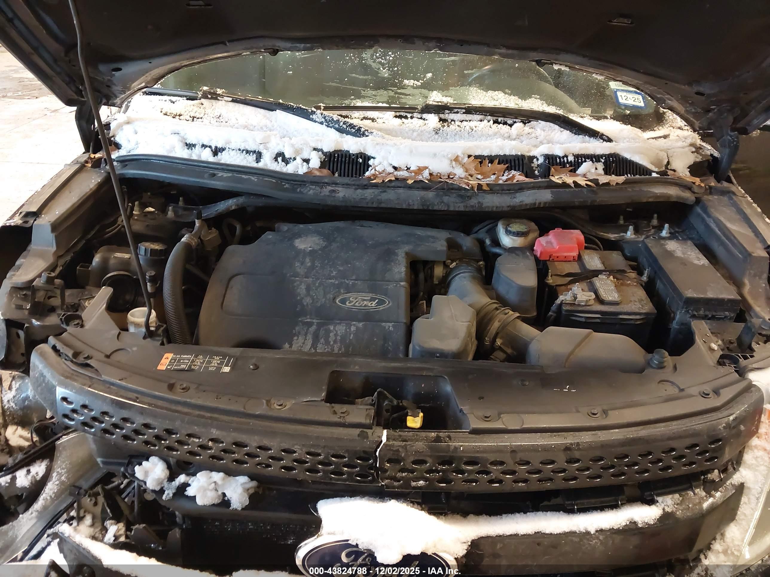FORD EXPLORER image 10