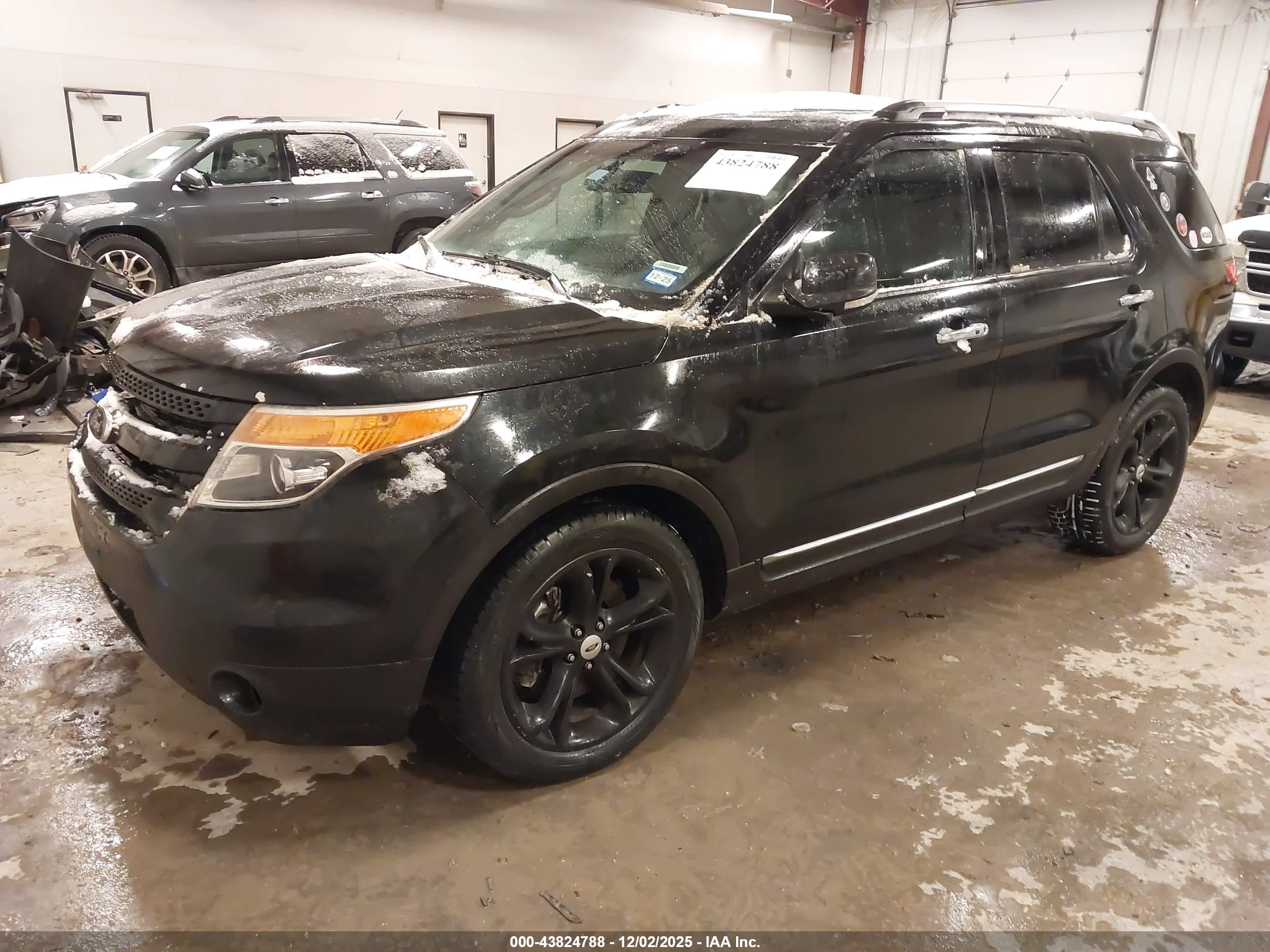 FORD EXPLORER image 2