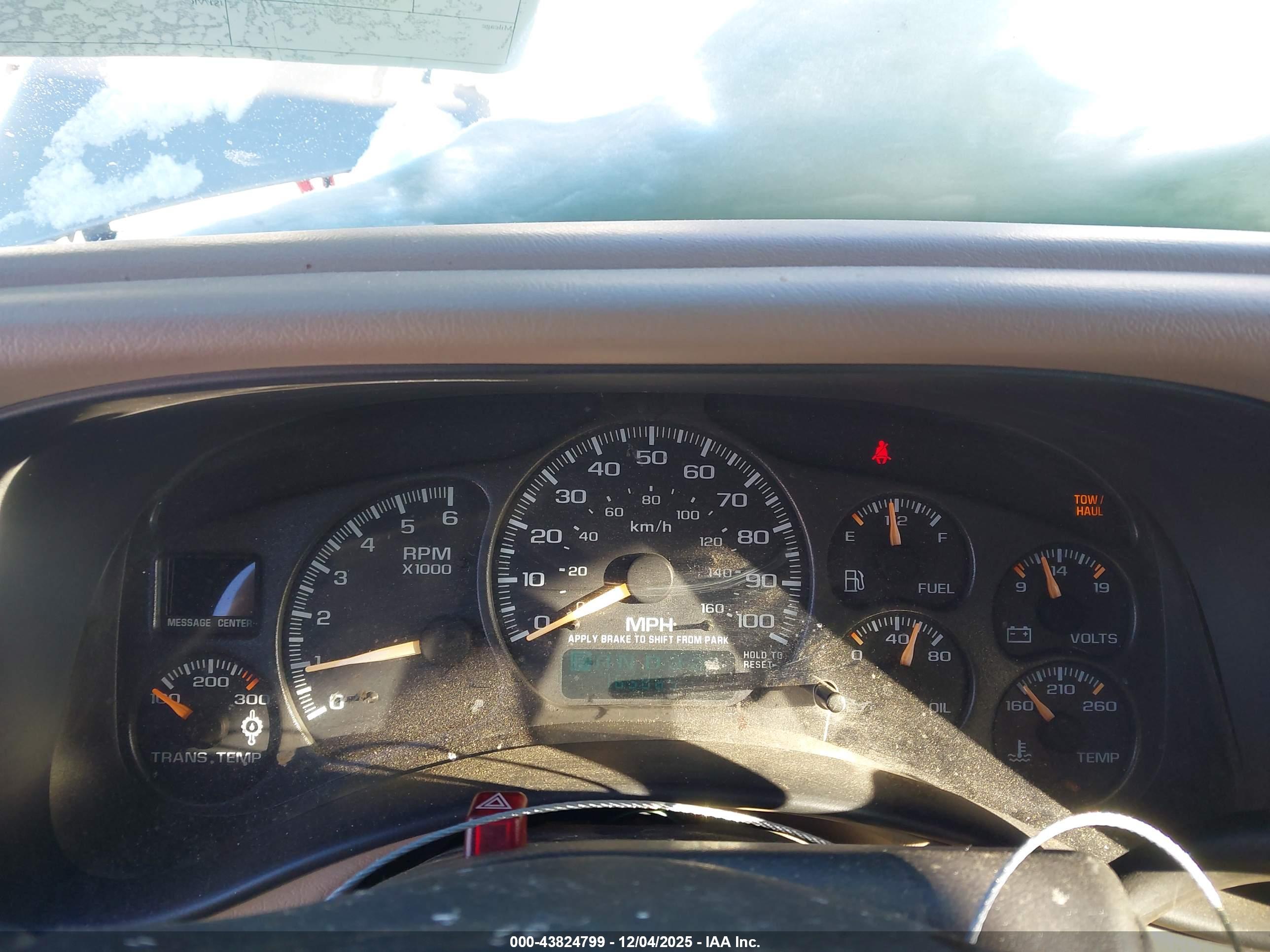 CHEVROLET SILVERADO image 7
