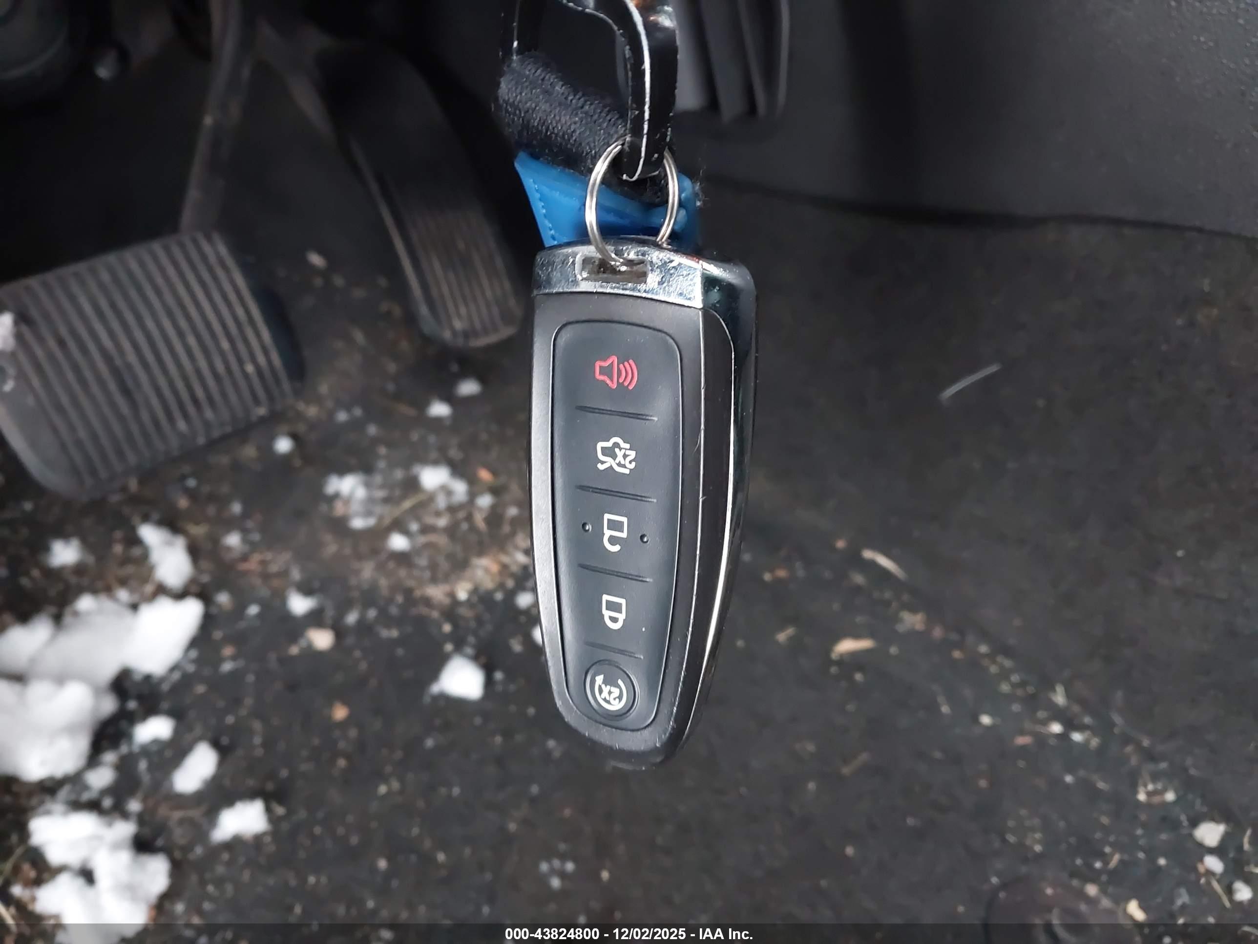 FORD EXPLORER image 11