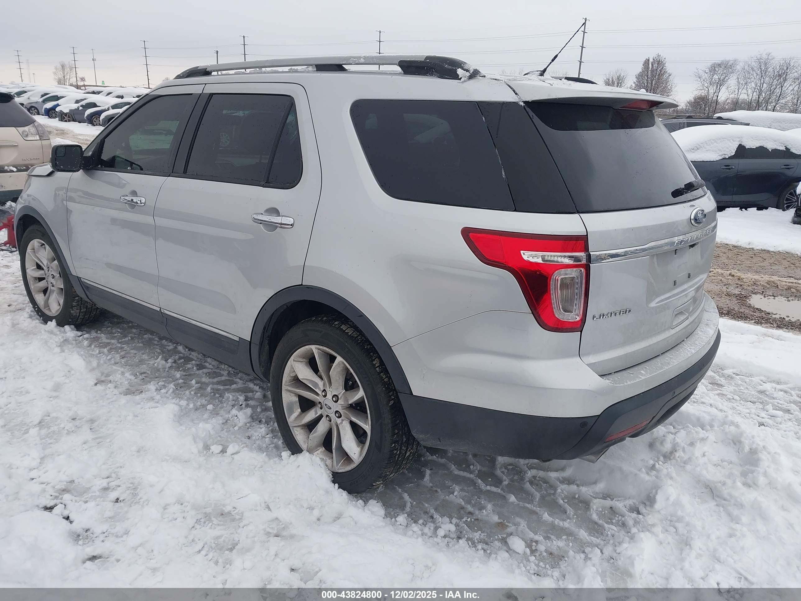 FORD EXPLORER image 3