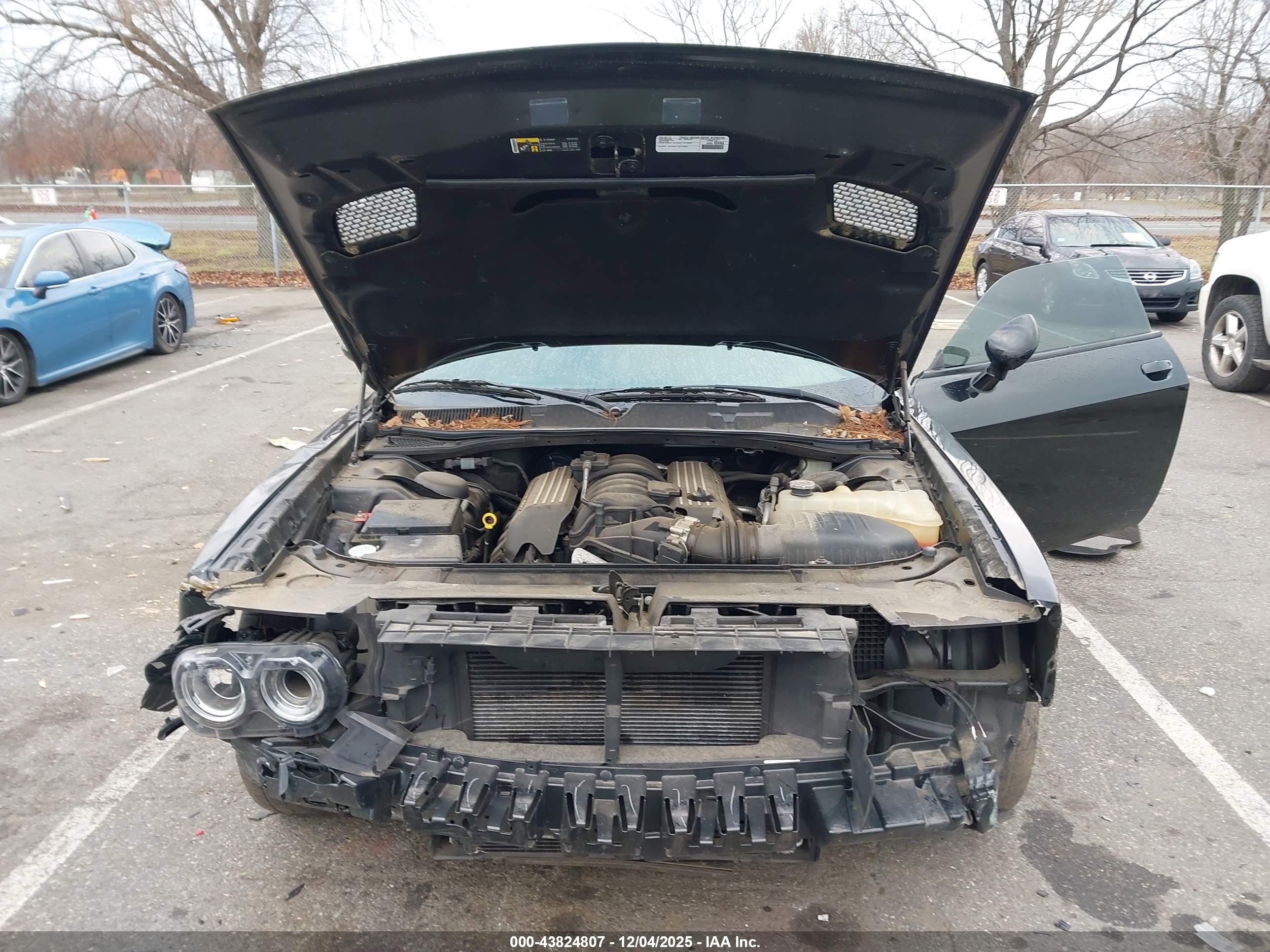 DODGE CHALLENGER image 10