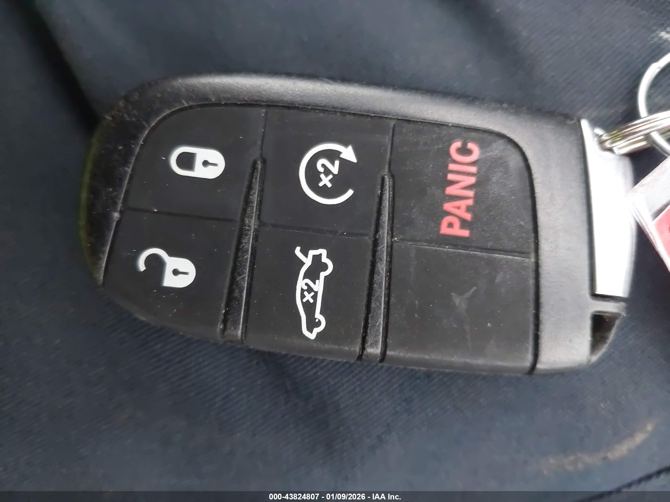 DODGE CHALLENGER image 11