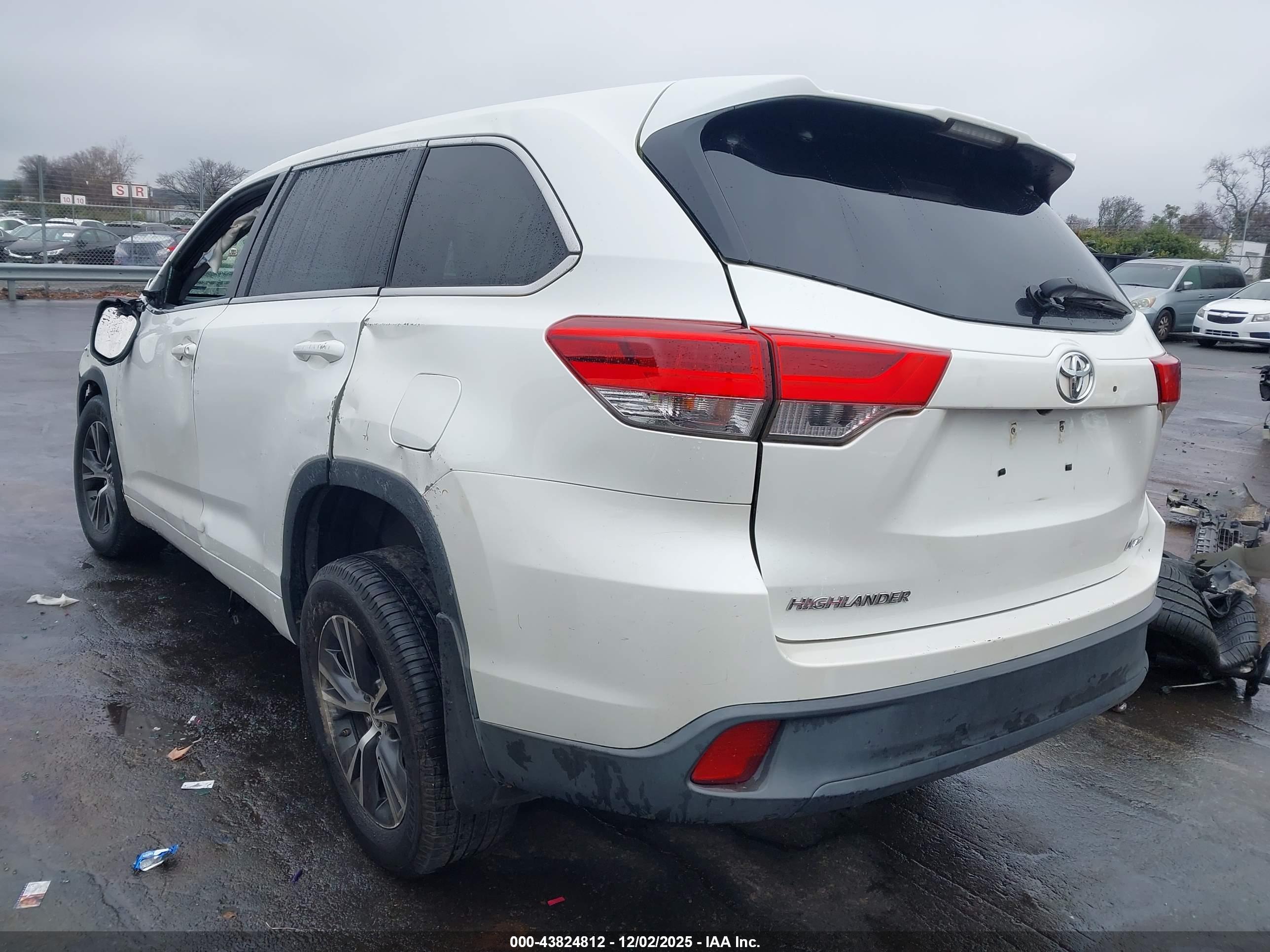 TOYOTA HIGHLANDER image 3